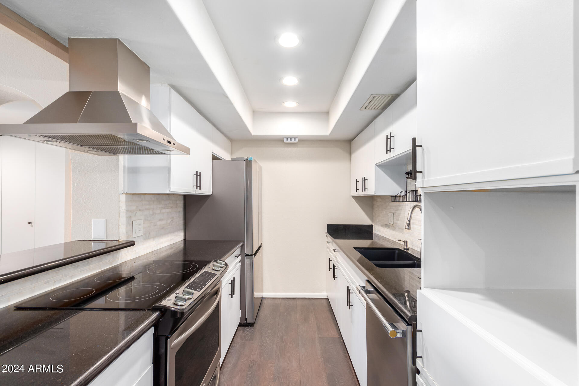 7557 N DREAMY DRAW Drive, 252