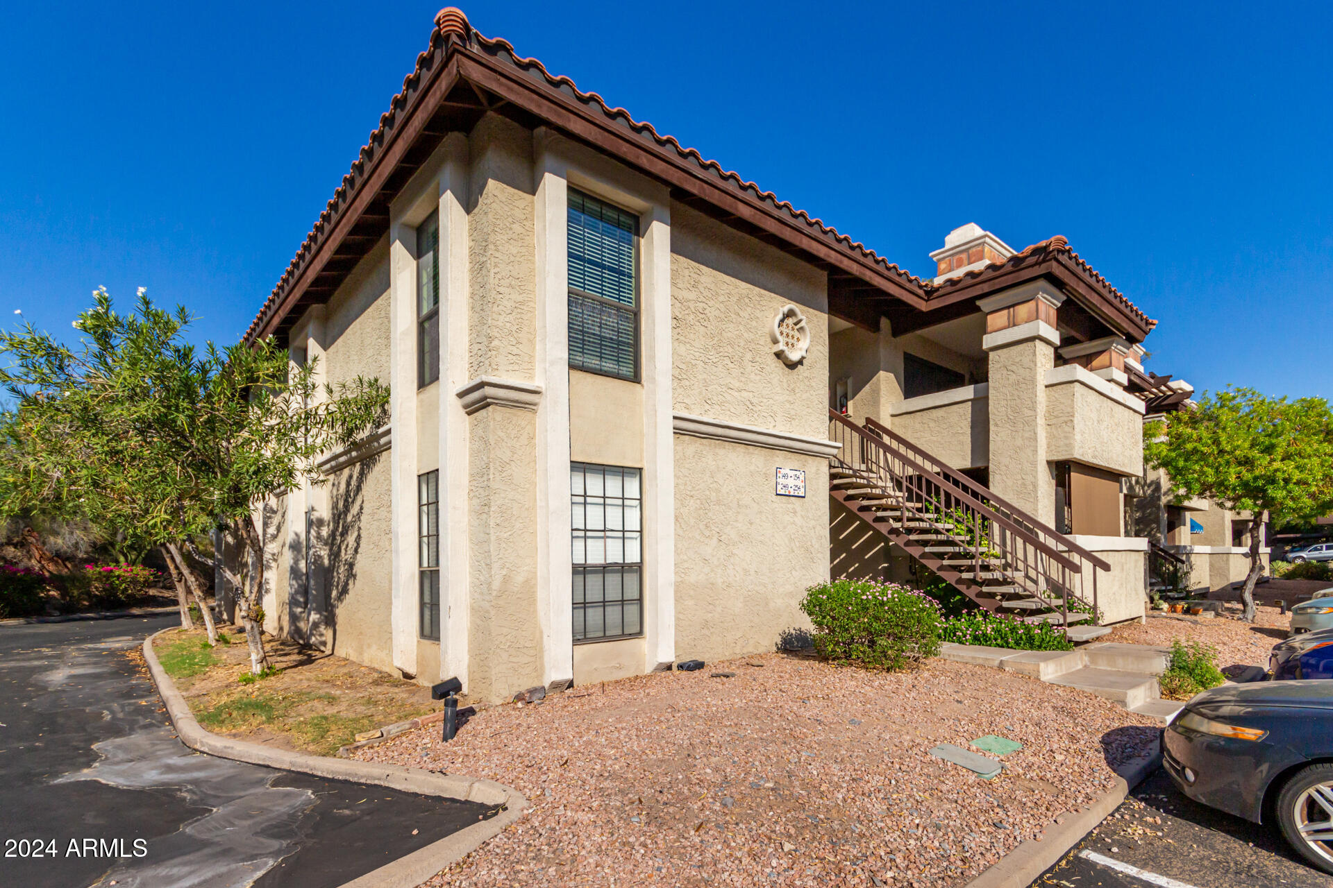 7557 N DREAMY DRAW Drive, 252