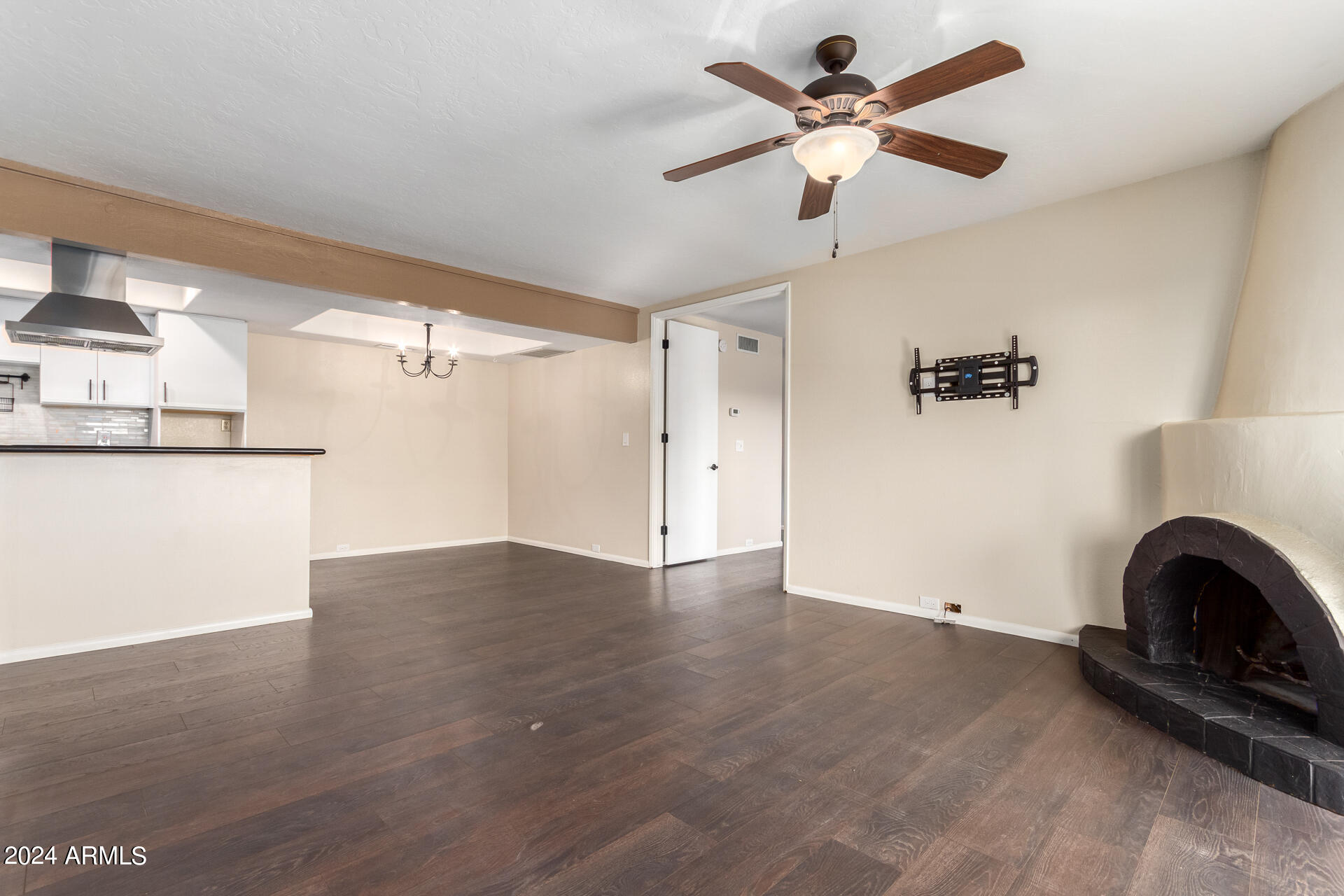 7557 N DREAMY DRAW Drive, 252