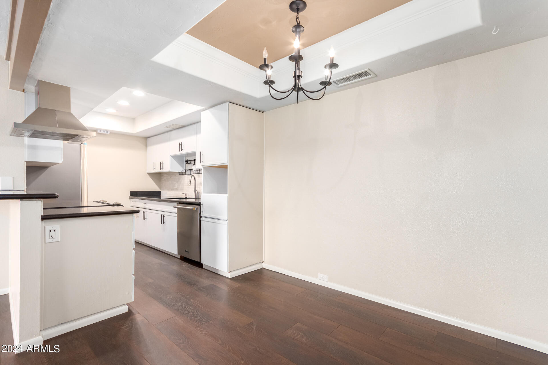 7557 N DREAMY DRAW Drive, 252