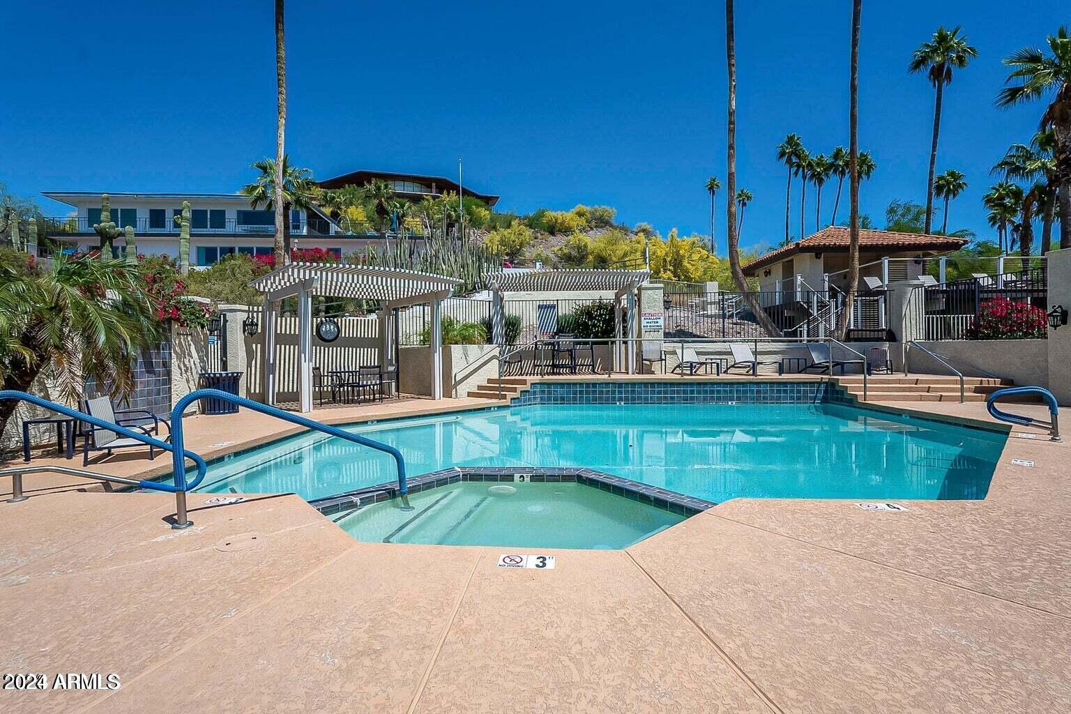 7557 N DREAMY DRAW Drive, 252
