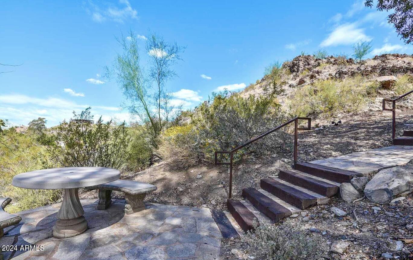 7557 N DREAMY DRAW Drive, 252