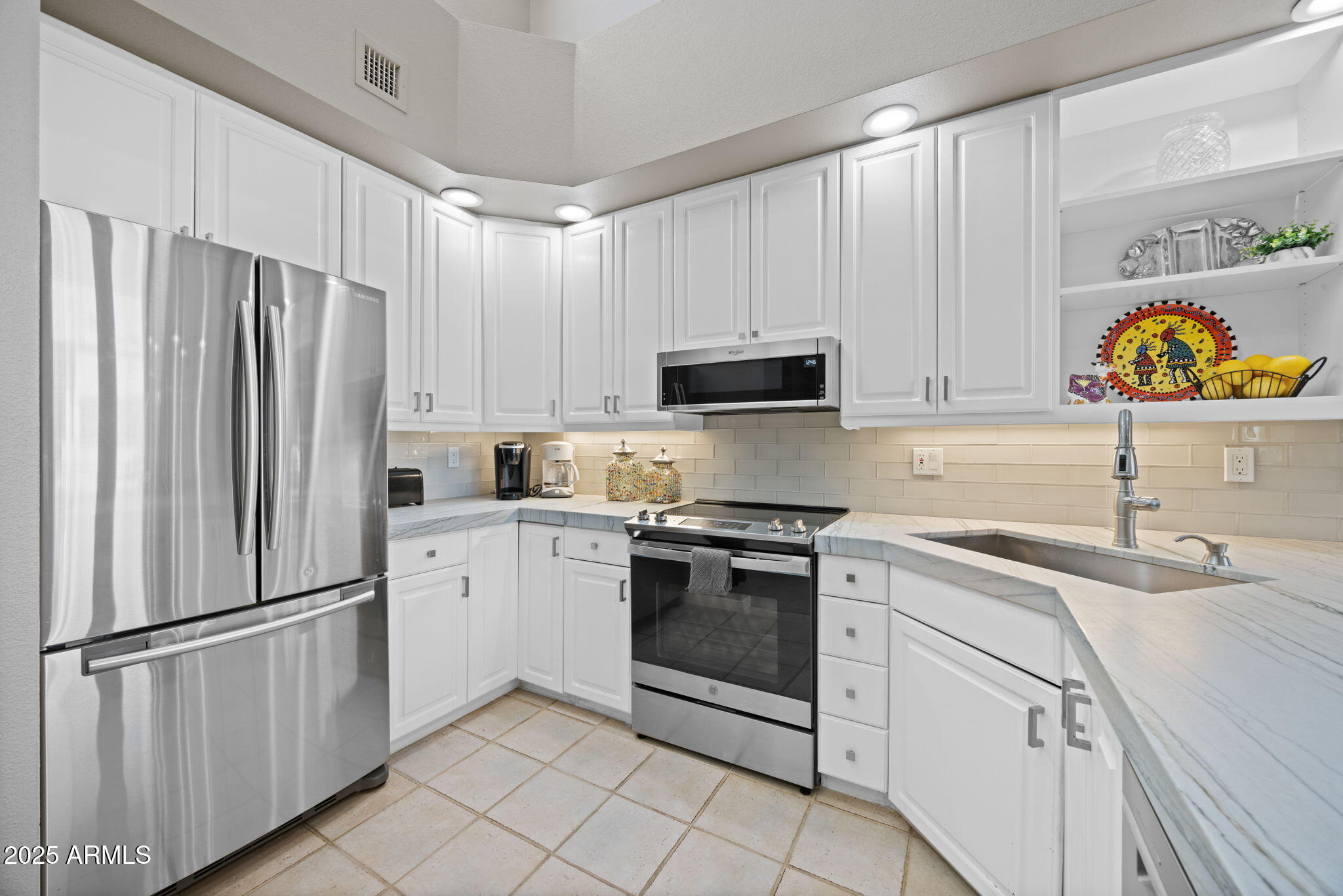 2802 E CAMINO ACEQUIA Drive # 8