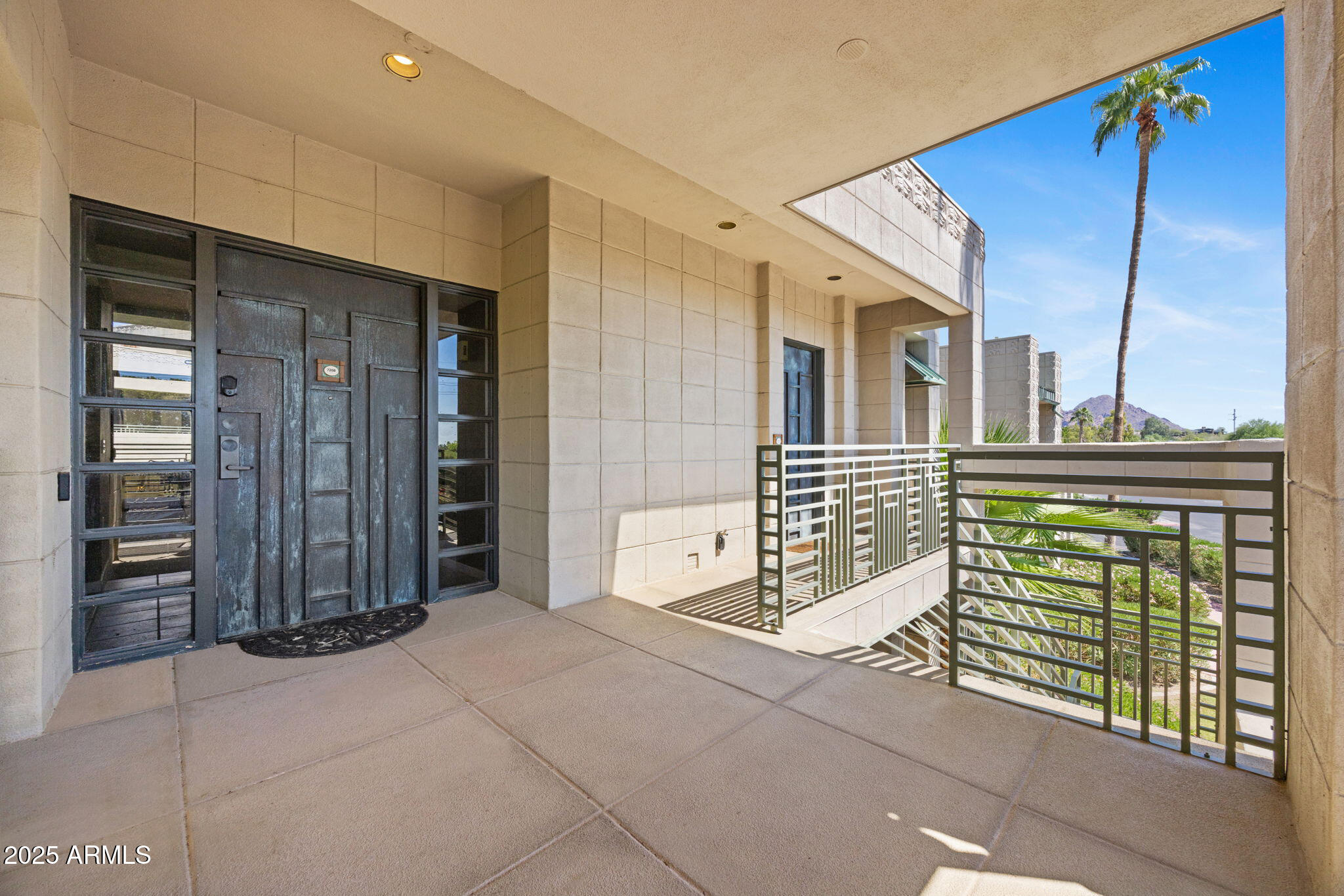 2802 E CAMINO ACEQUIA Drive # 8