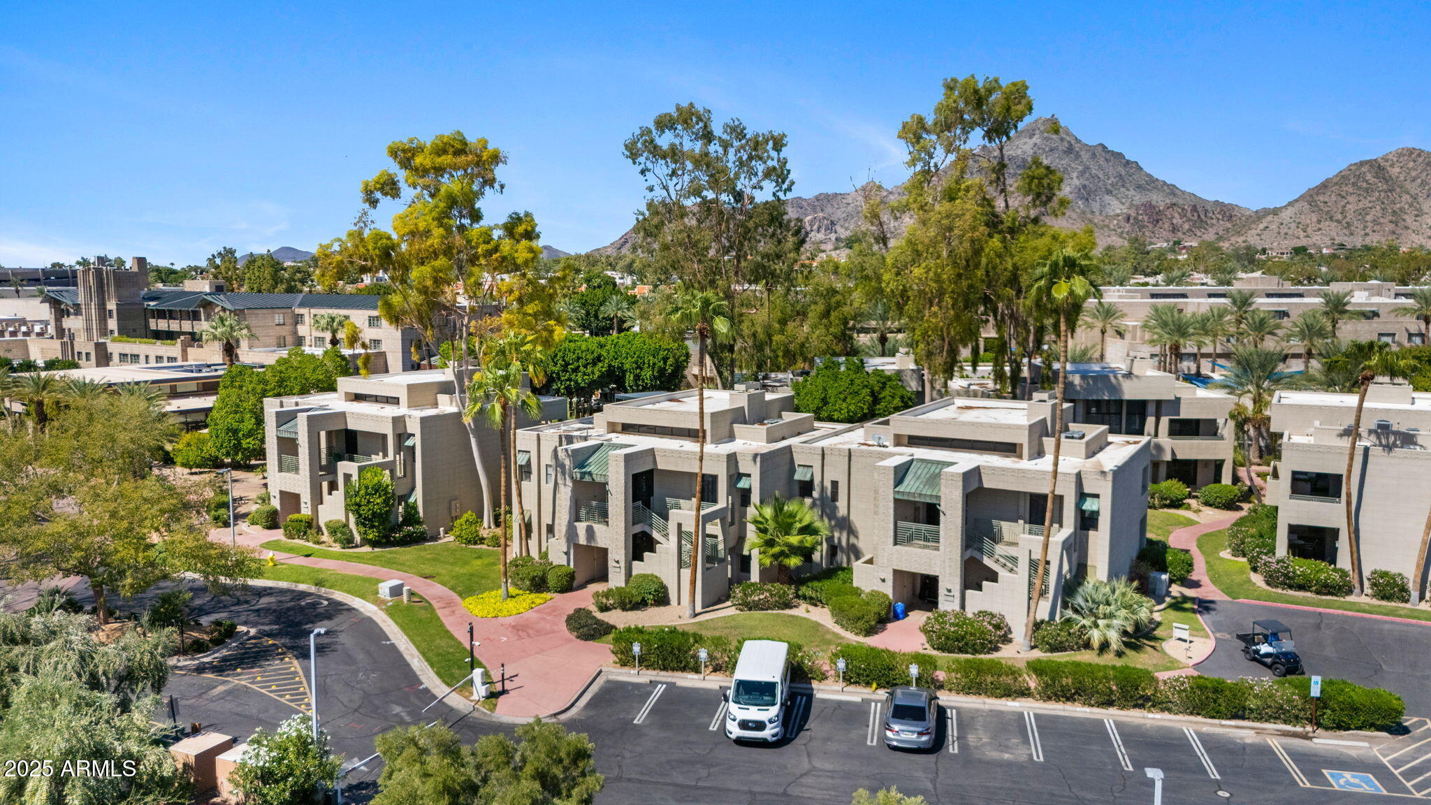 2802 E CAMINO ACEQUIA Drive # 8