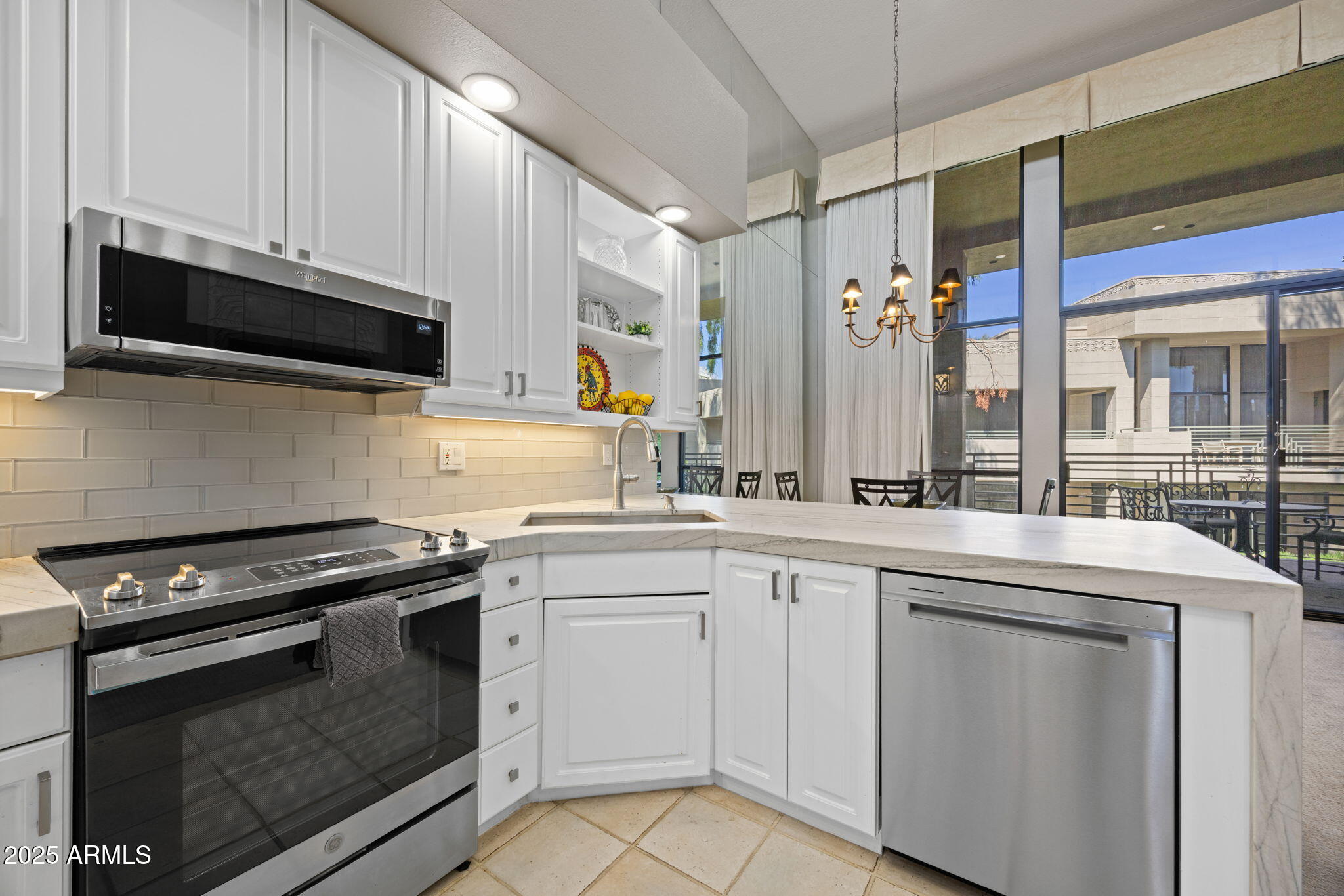 2802 E CAMINO ACEQUIA Drive # 8