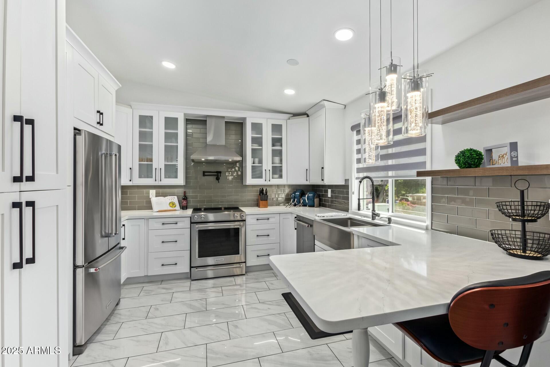 5226 N 20TH Street, B9