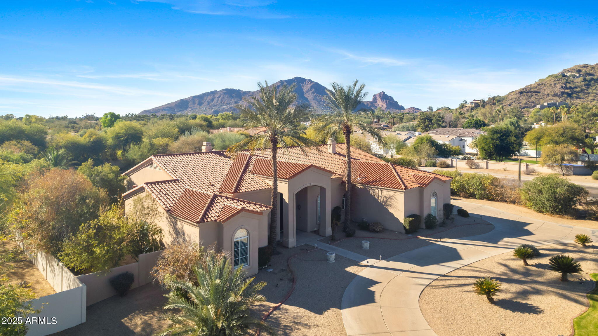 6807 E MEADOWLARK Lane