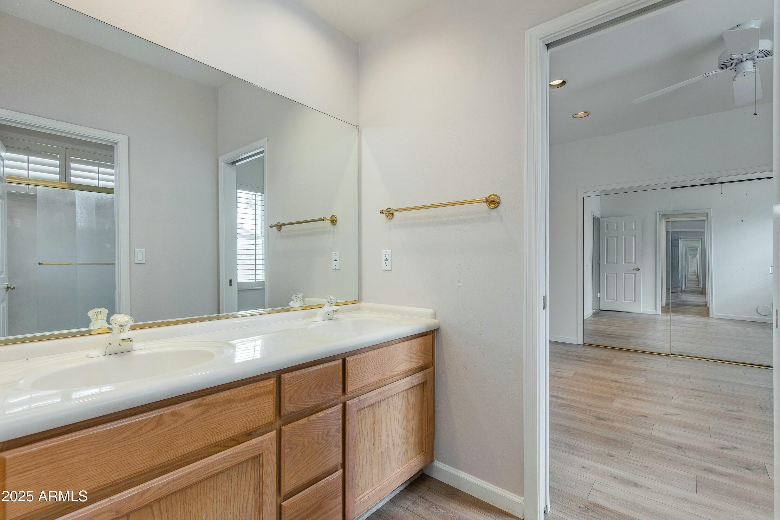 1133 W LAS PALMARITAS Drive