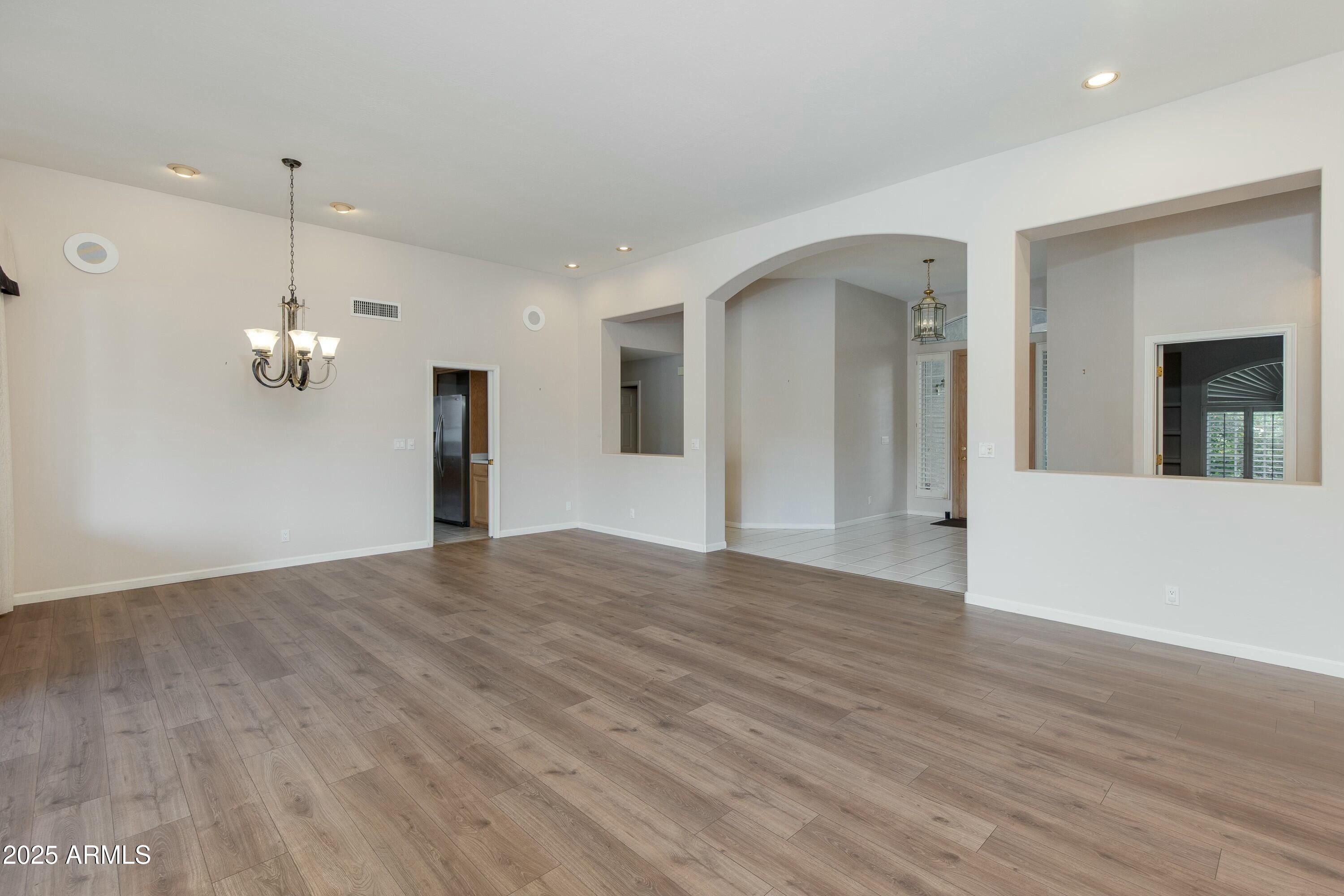 1133 W LAS PALMARITAS Drive