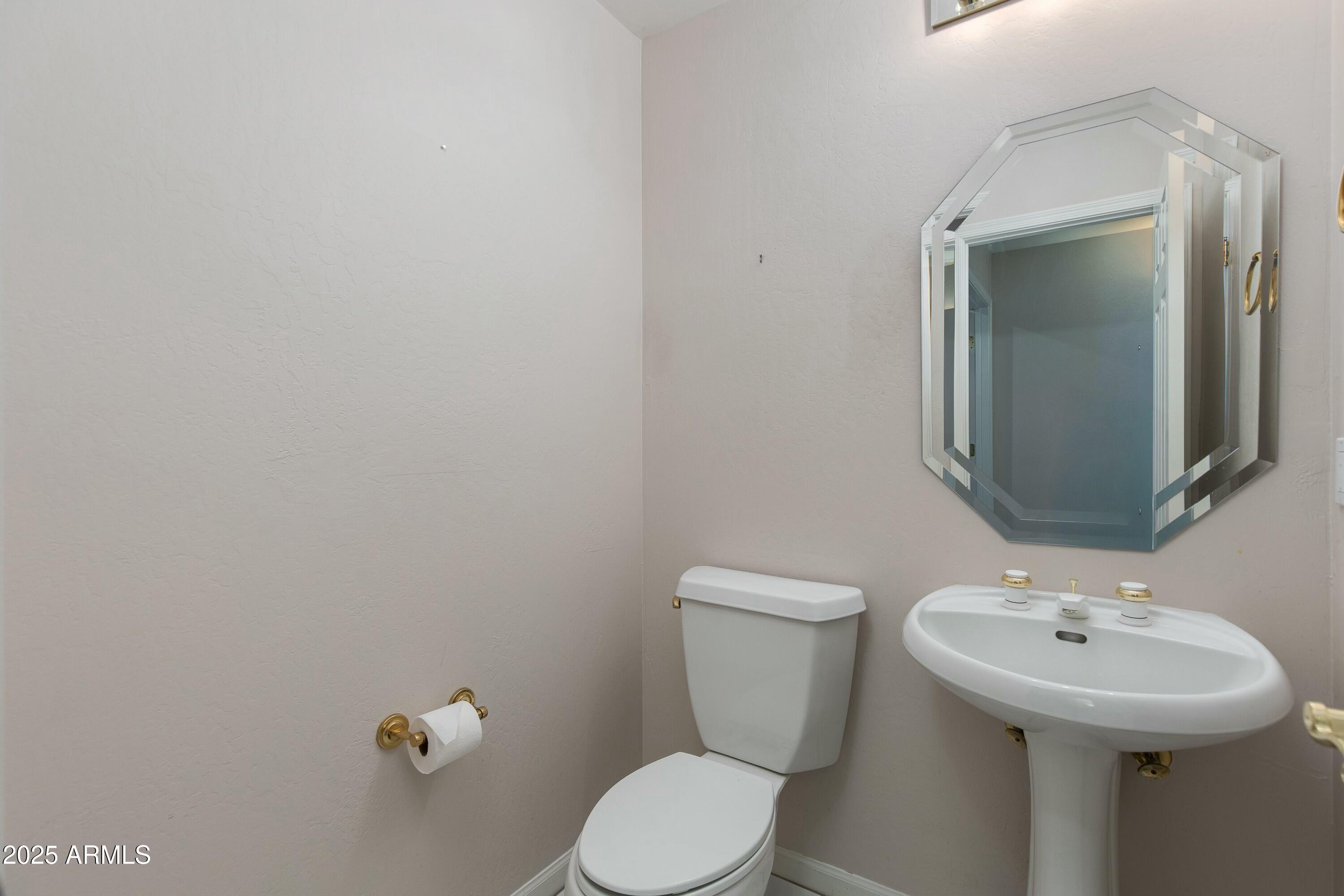 1133 W LAS PALMARITAS Drive