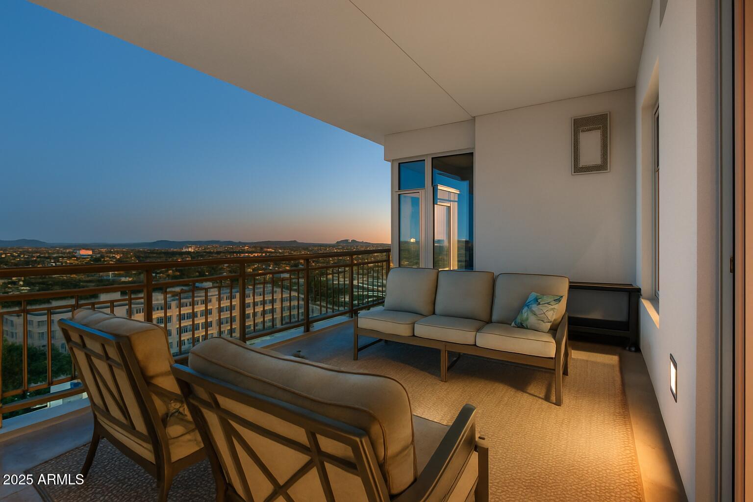 2211 E CAMELBACK Road, 1203