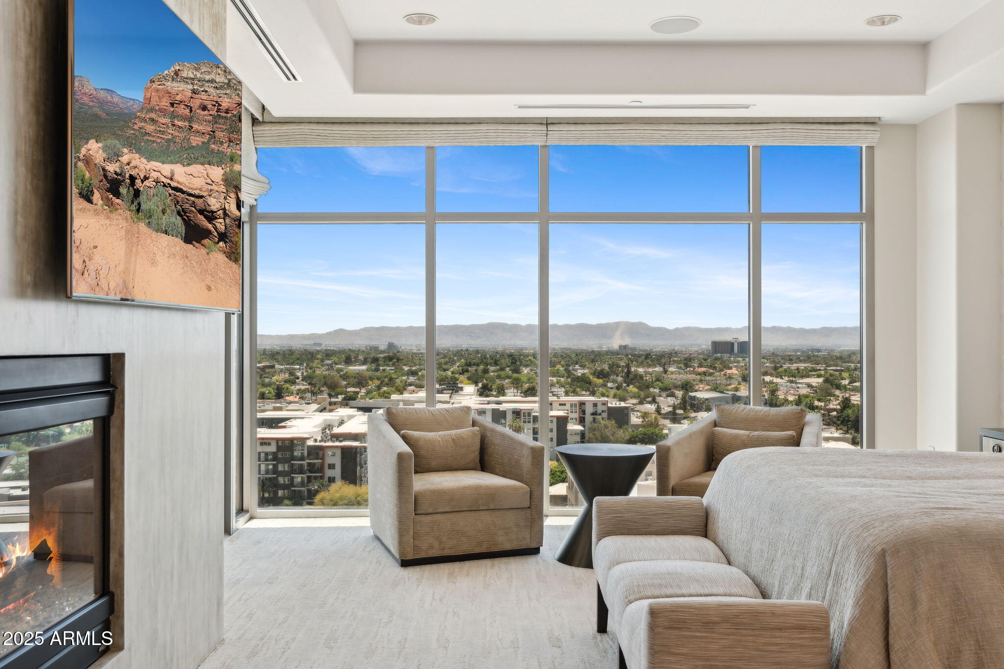 2211 E CAMELBACK Road, 1203