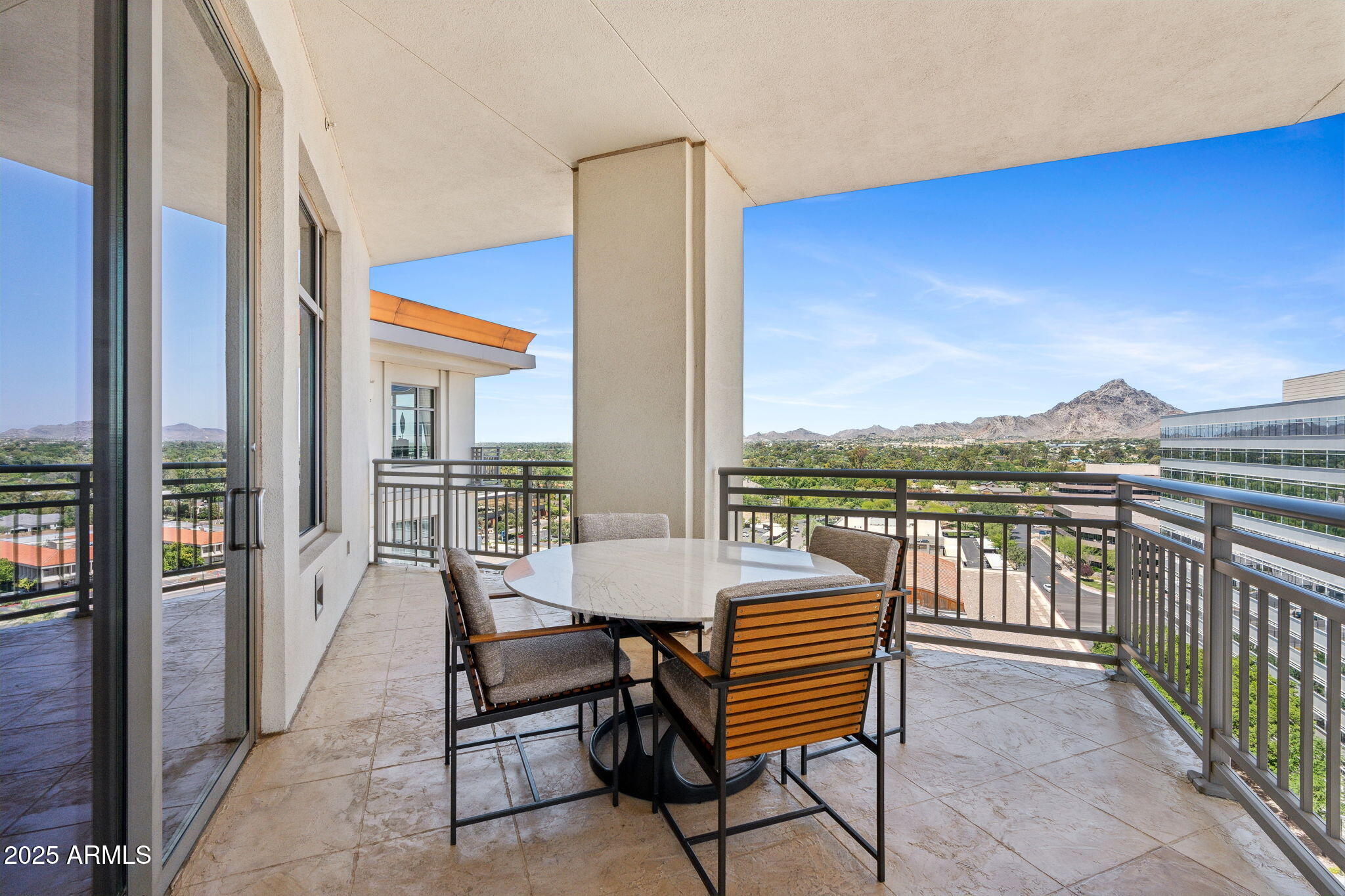 2211 E CAMELBACK Road, 1203