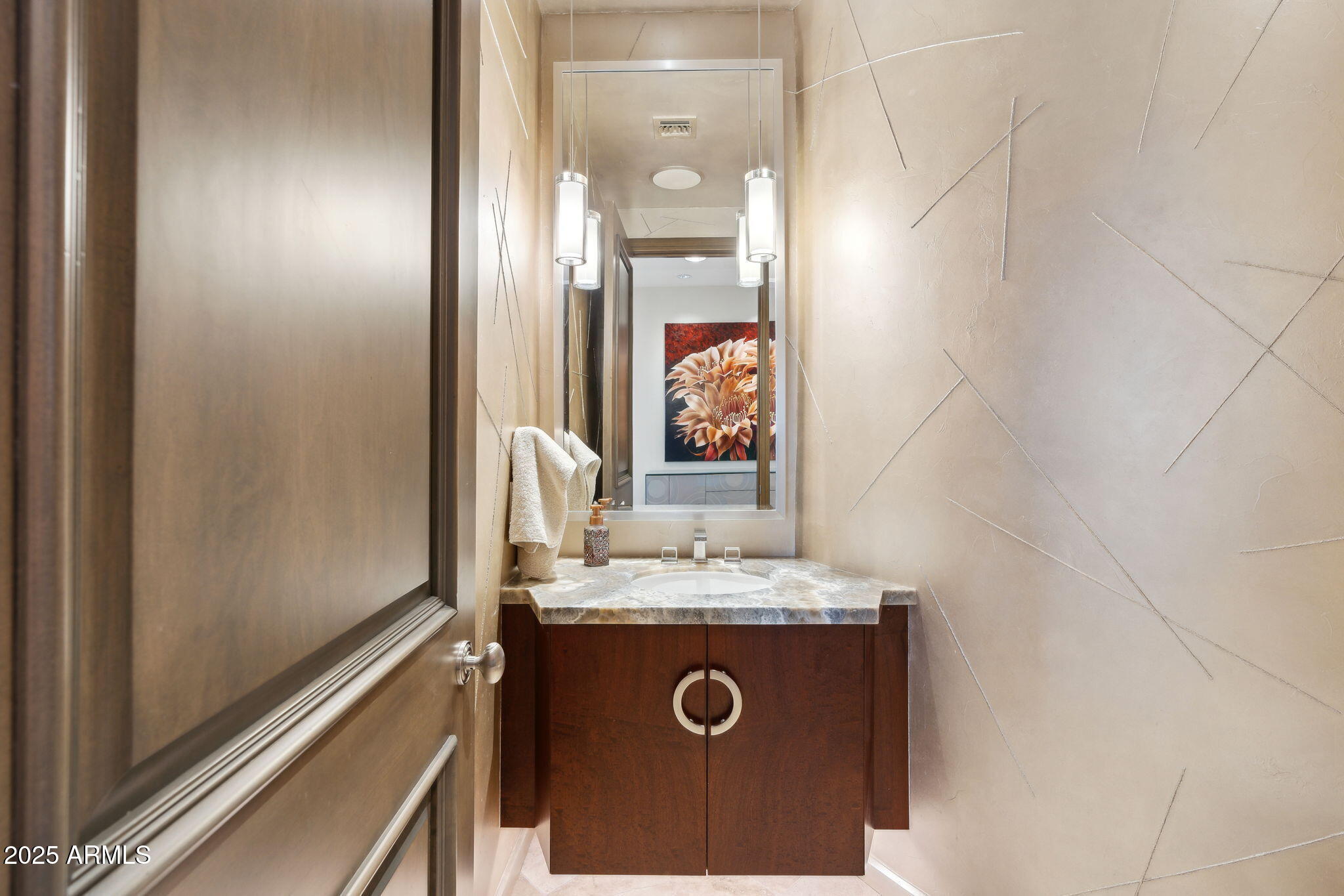 2211 E CAMELBACK Road, 1203