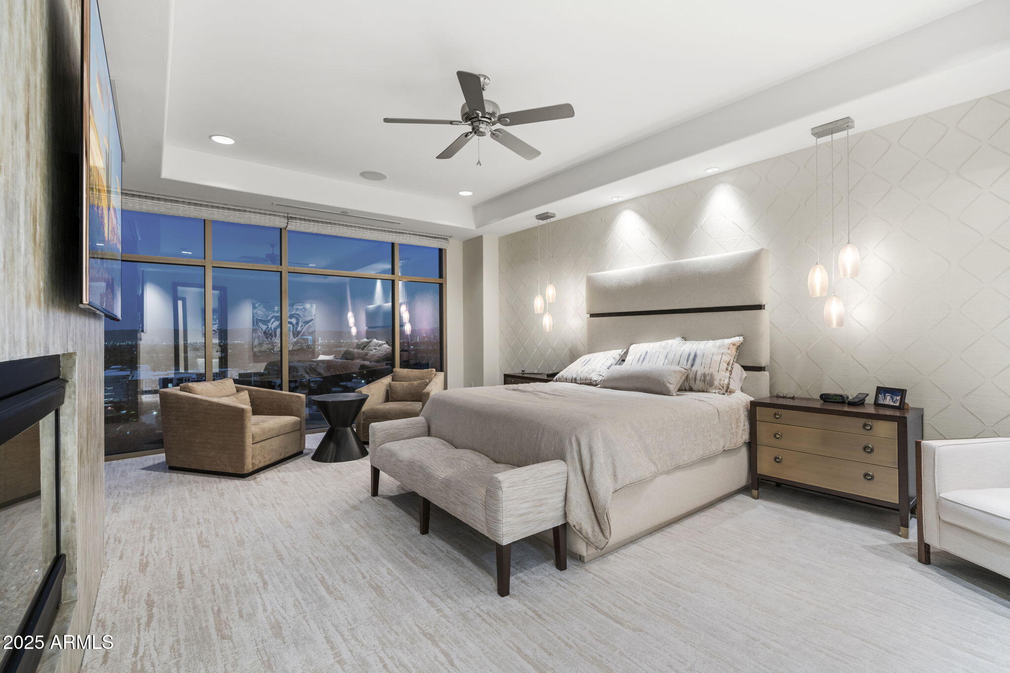 2211 E CAMELBACK Road, 1203