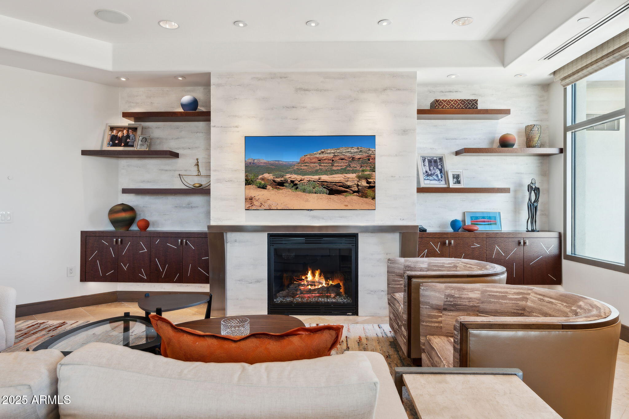 2211 E CAMELBACK Road, 1203