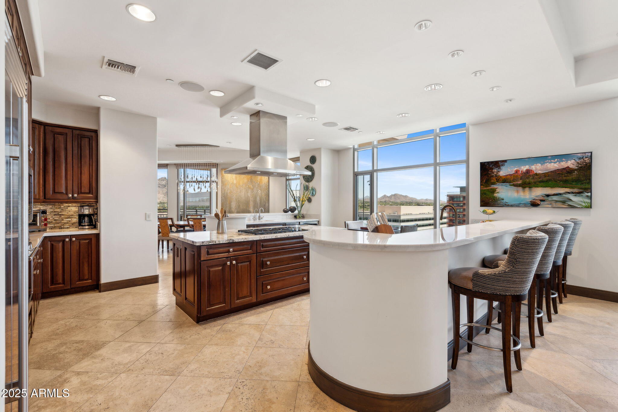 2211 E CAMELBACK Road, 1203