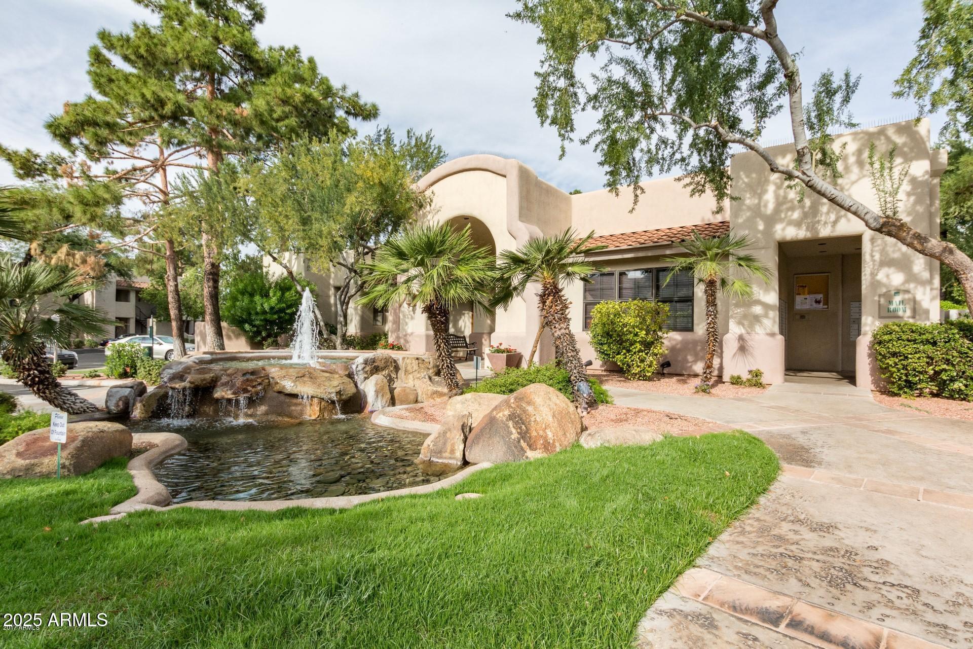 750 E NORTHERN Avenue, 1009