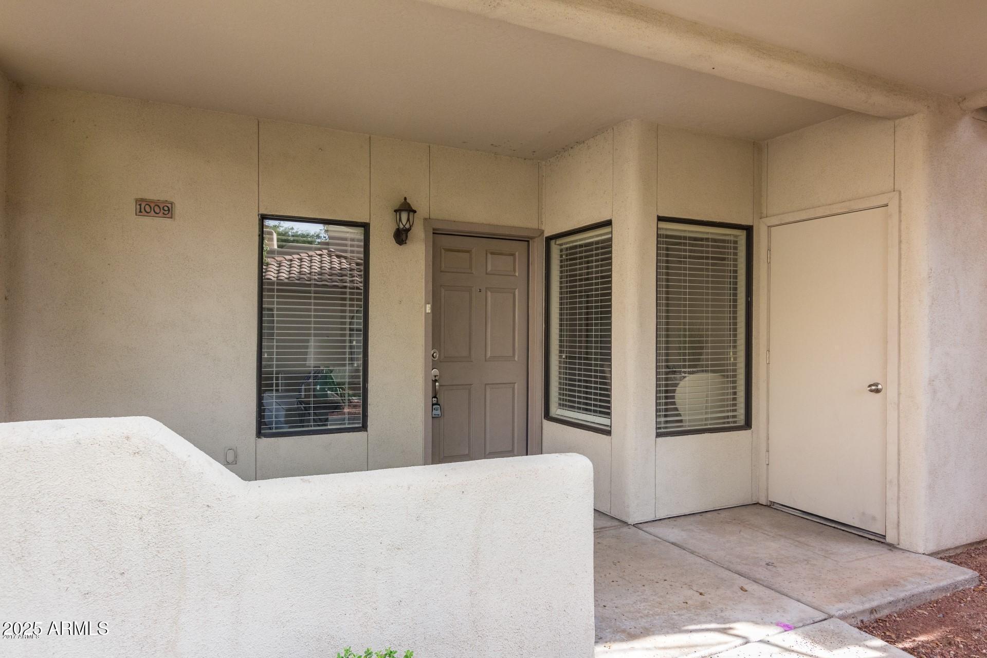 750 E NORTHERN Avenue, 1009