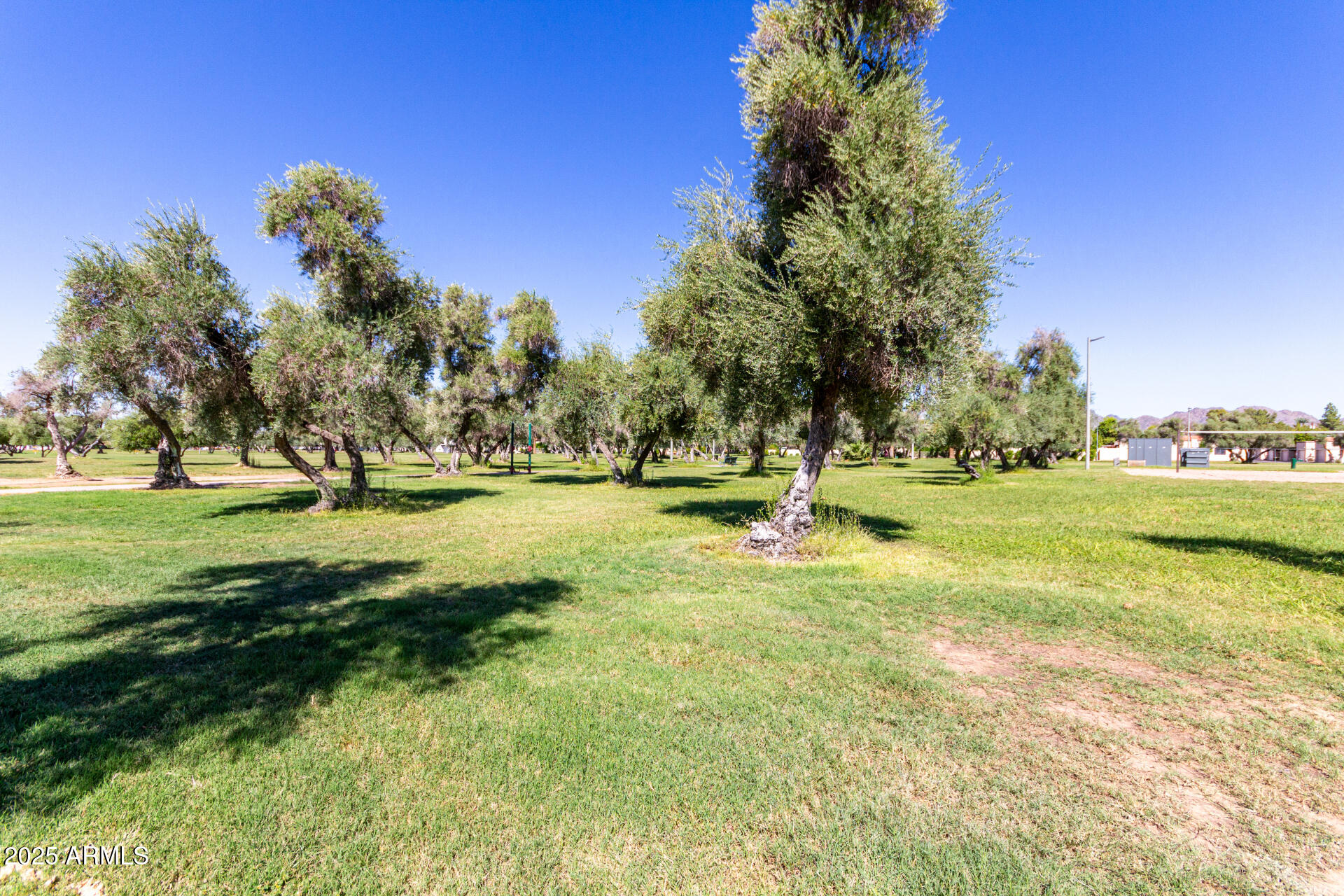 3033 E DEVONSHIRE Avenue, 1037