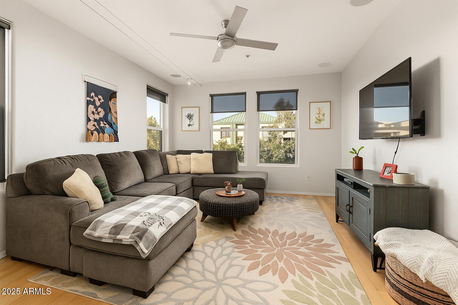 706 E WASHINGTON Street 114