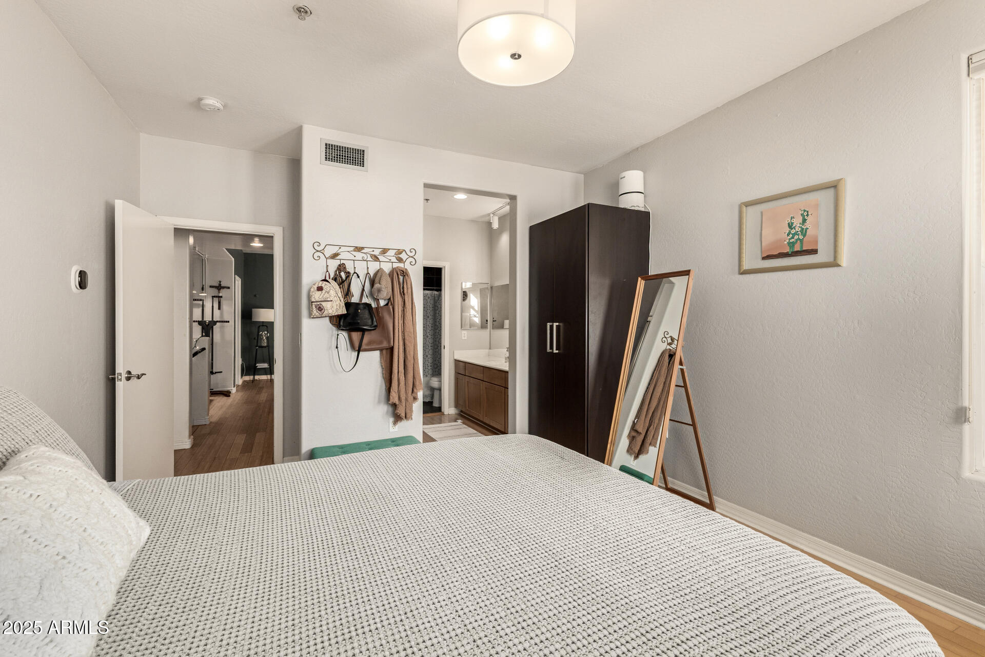 706 E WASHINGTON Street 114