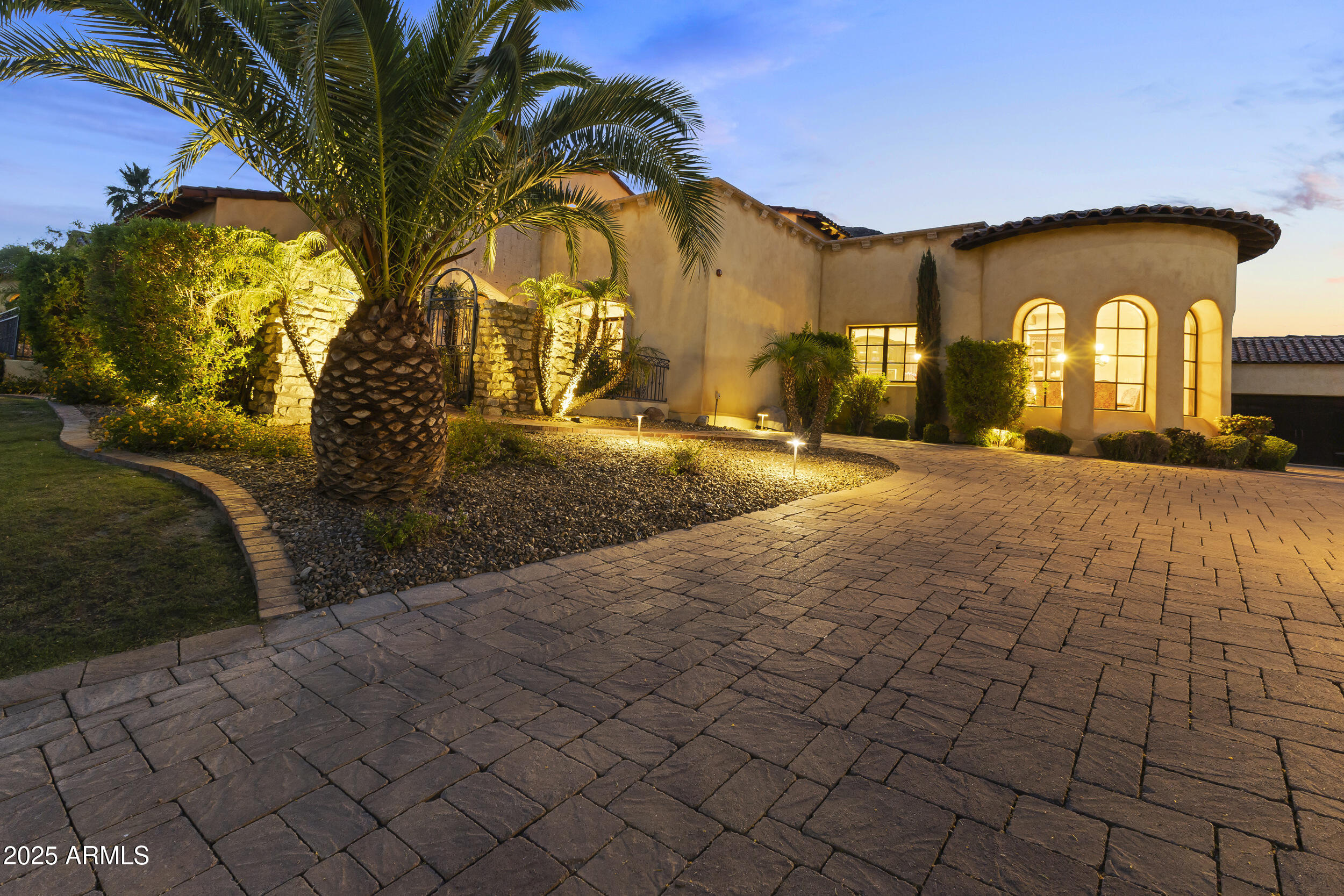 4334 E Desert Crest Drive