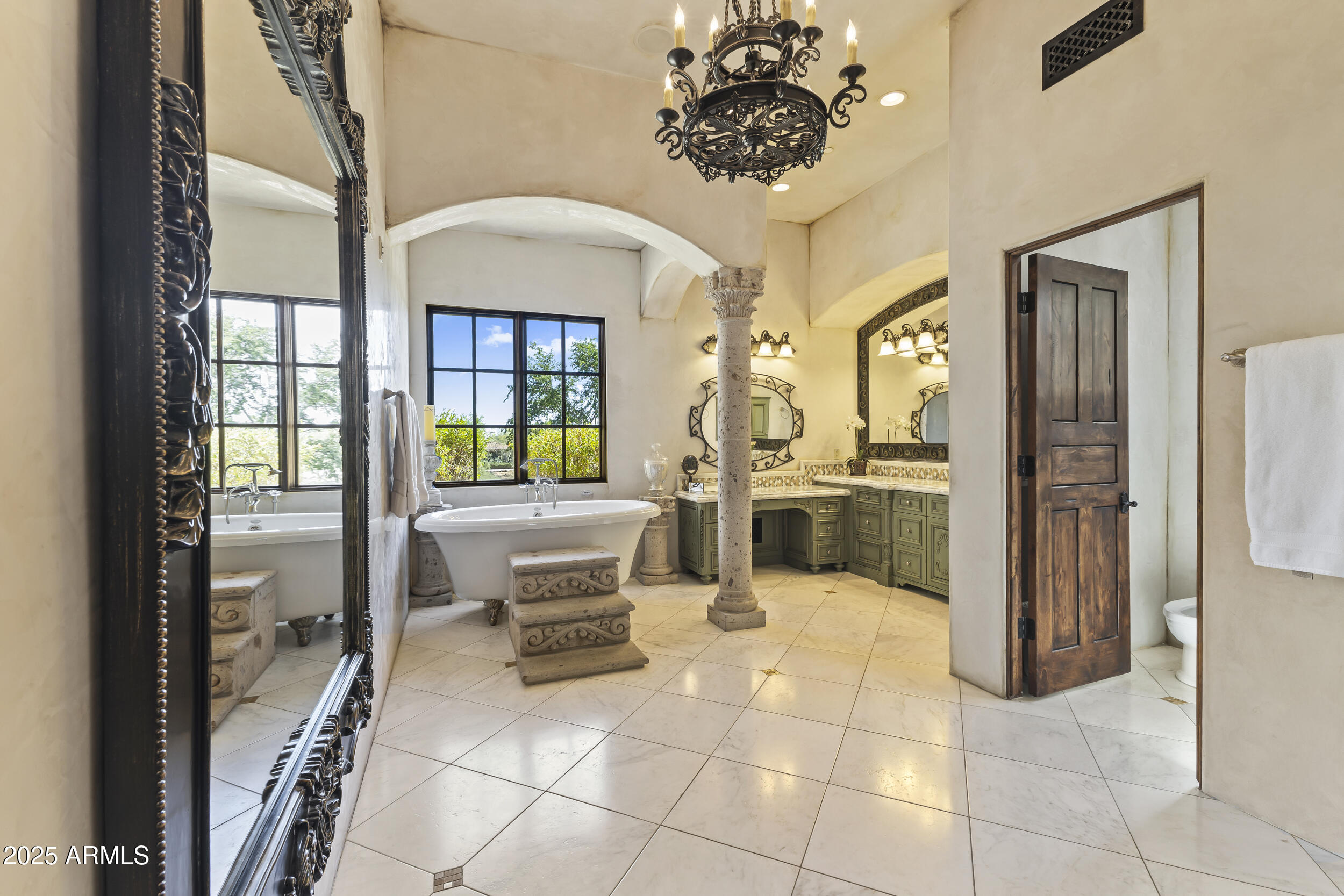 4334 E Desert Crest Drive