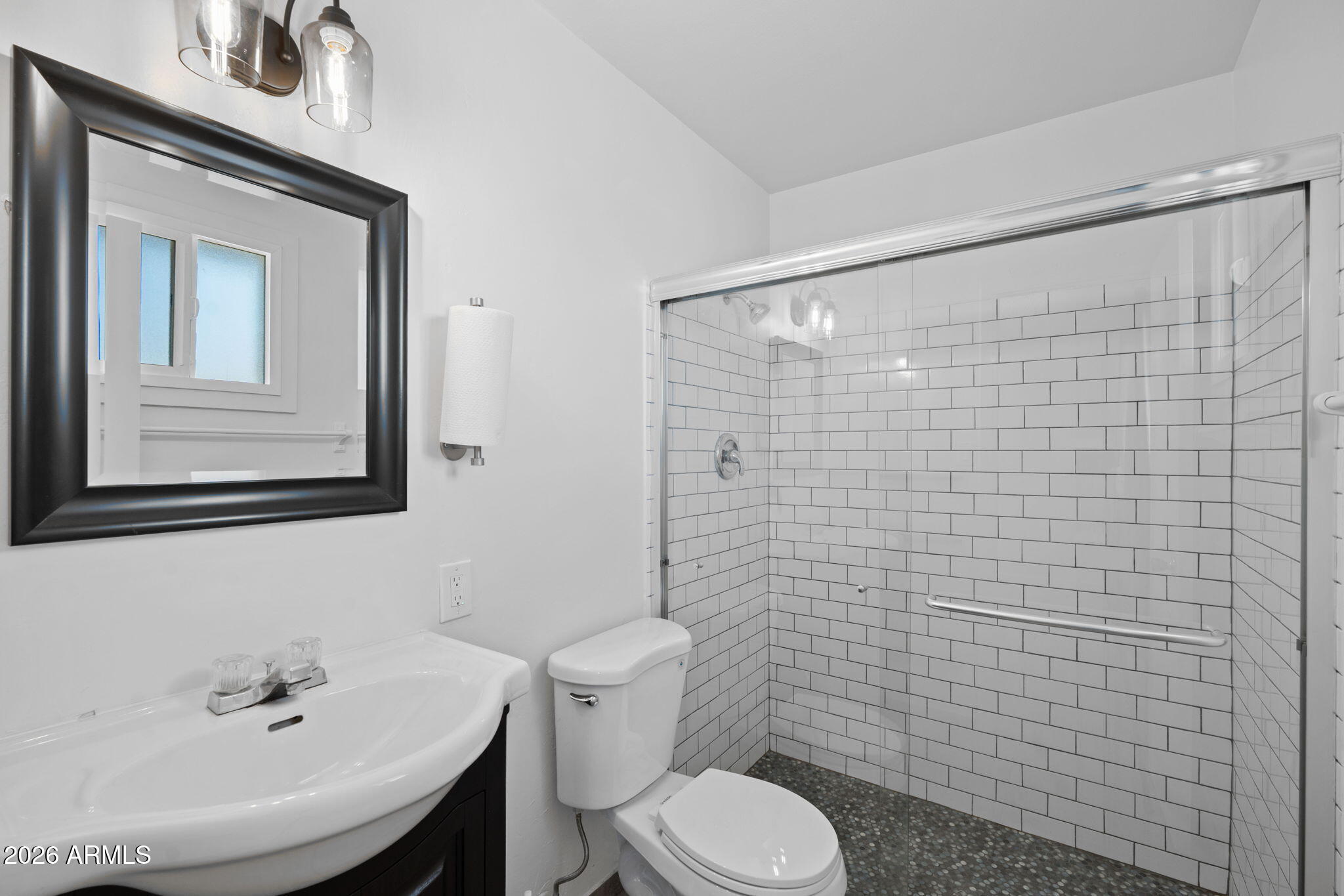 1664 E DEL RIO Drive