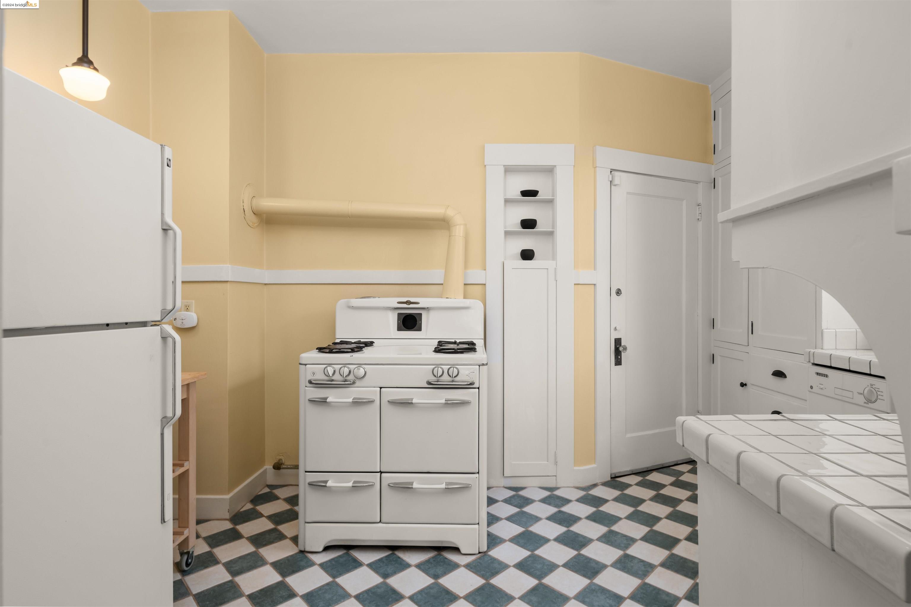 1846 Delaware St # 3