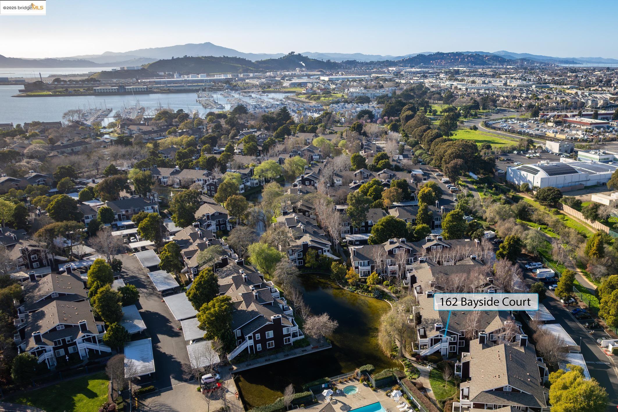 162 Bayside Ct