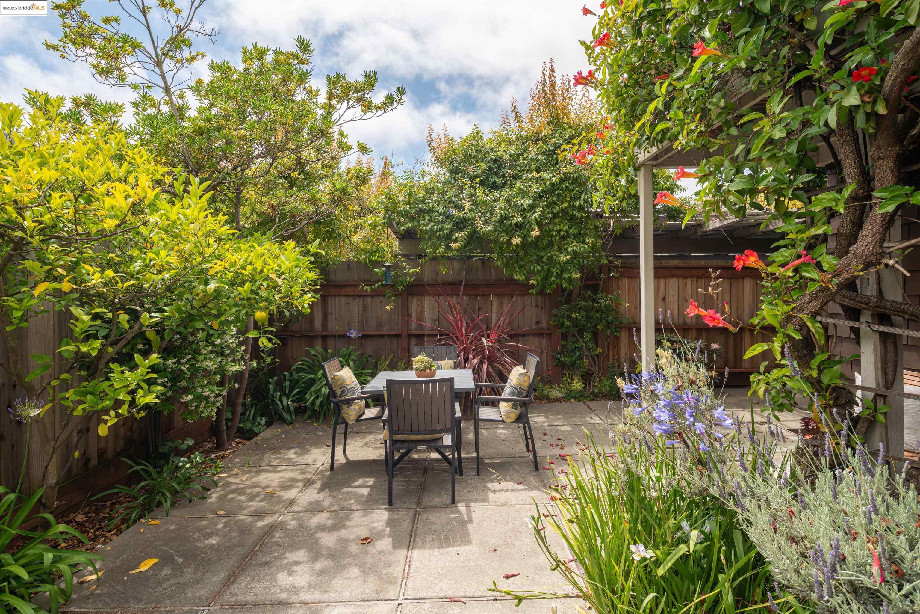 1812 Dwight Way # 2 Unit: 1-2