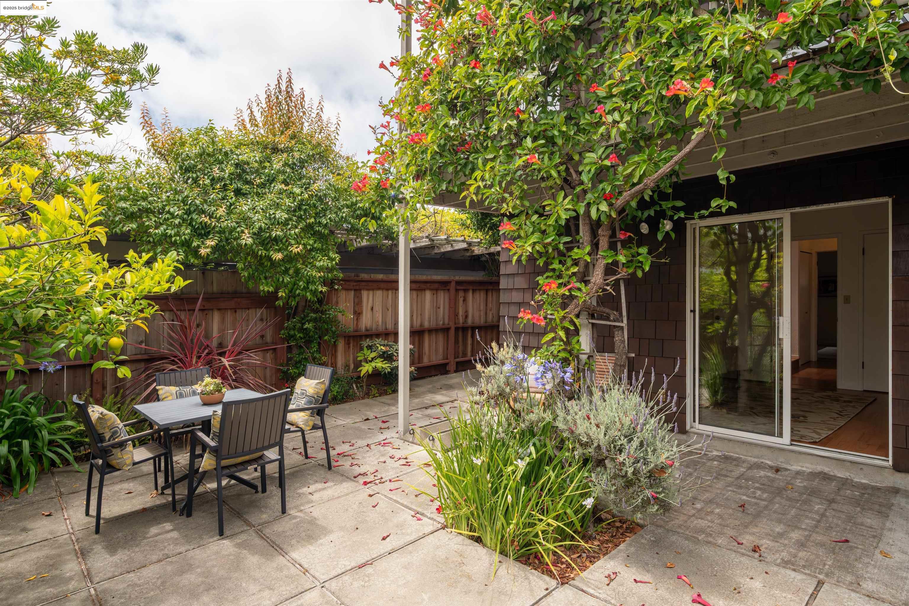 1812 Dwight Way # 2 Unit: 1-2