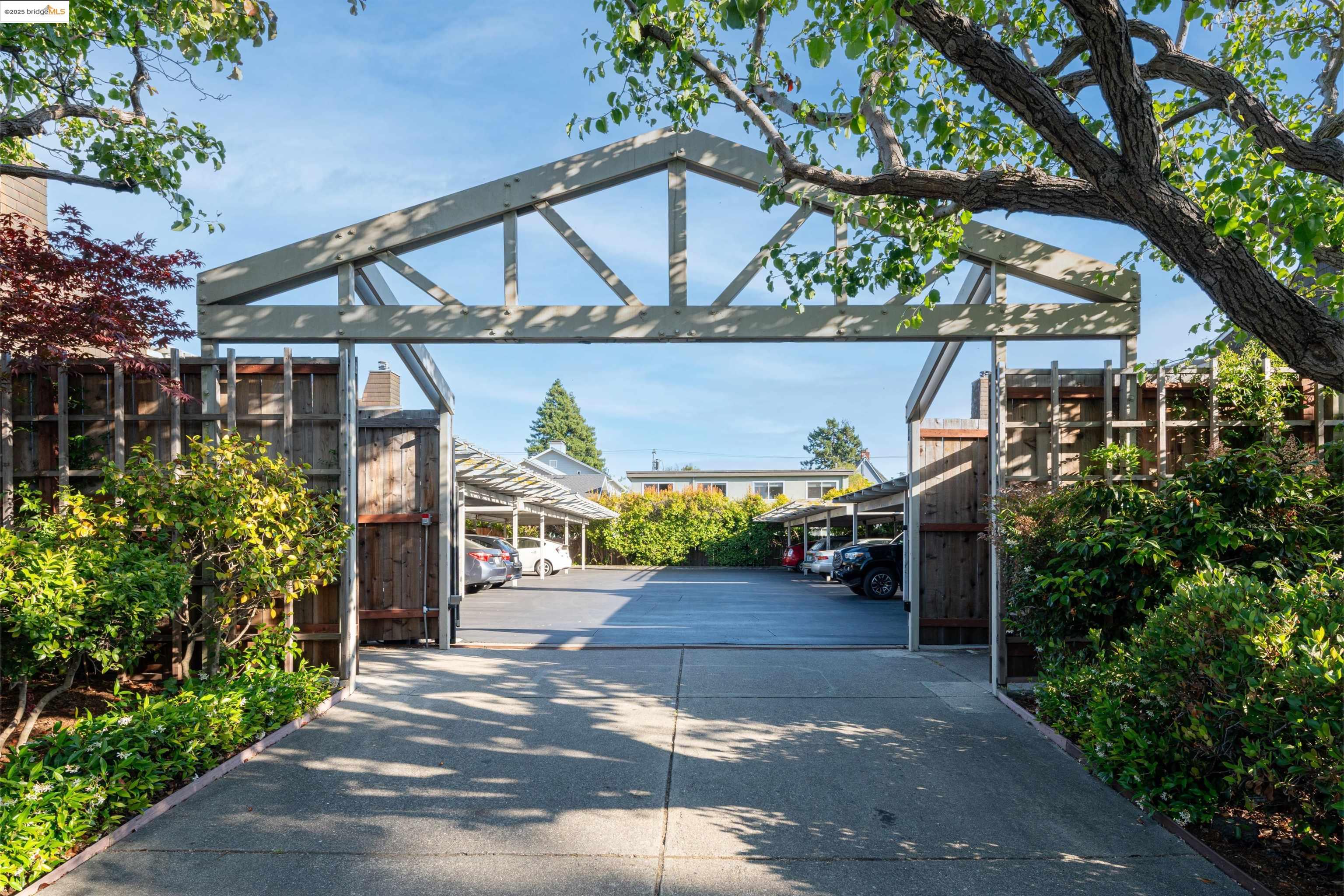 1812 Dwight Way # 2 Unit: 1-2