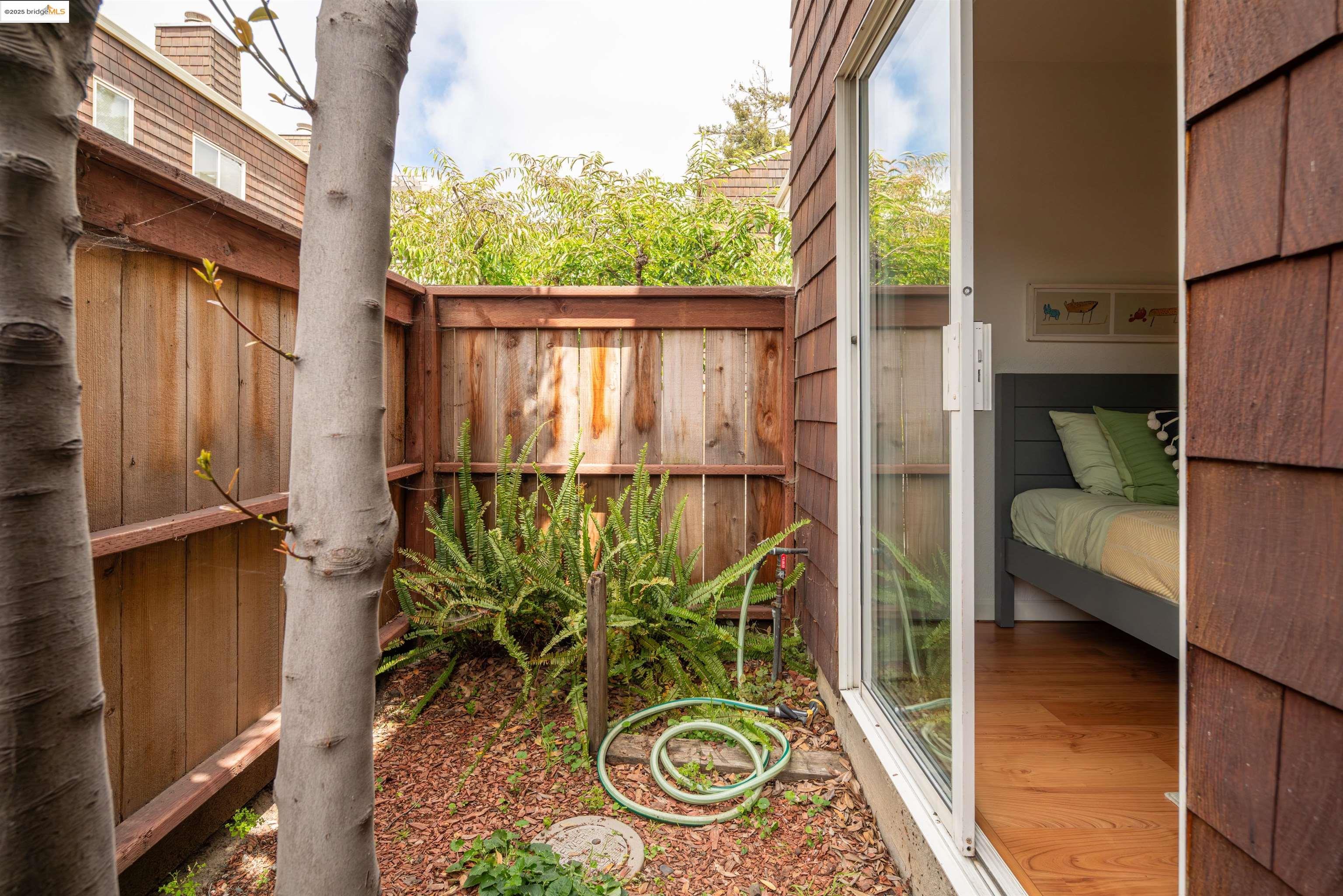 1812 Dwight Way # 2 Unit: 1-2