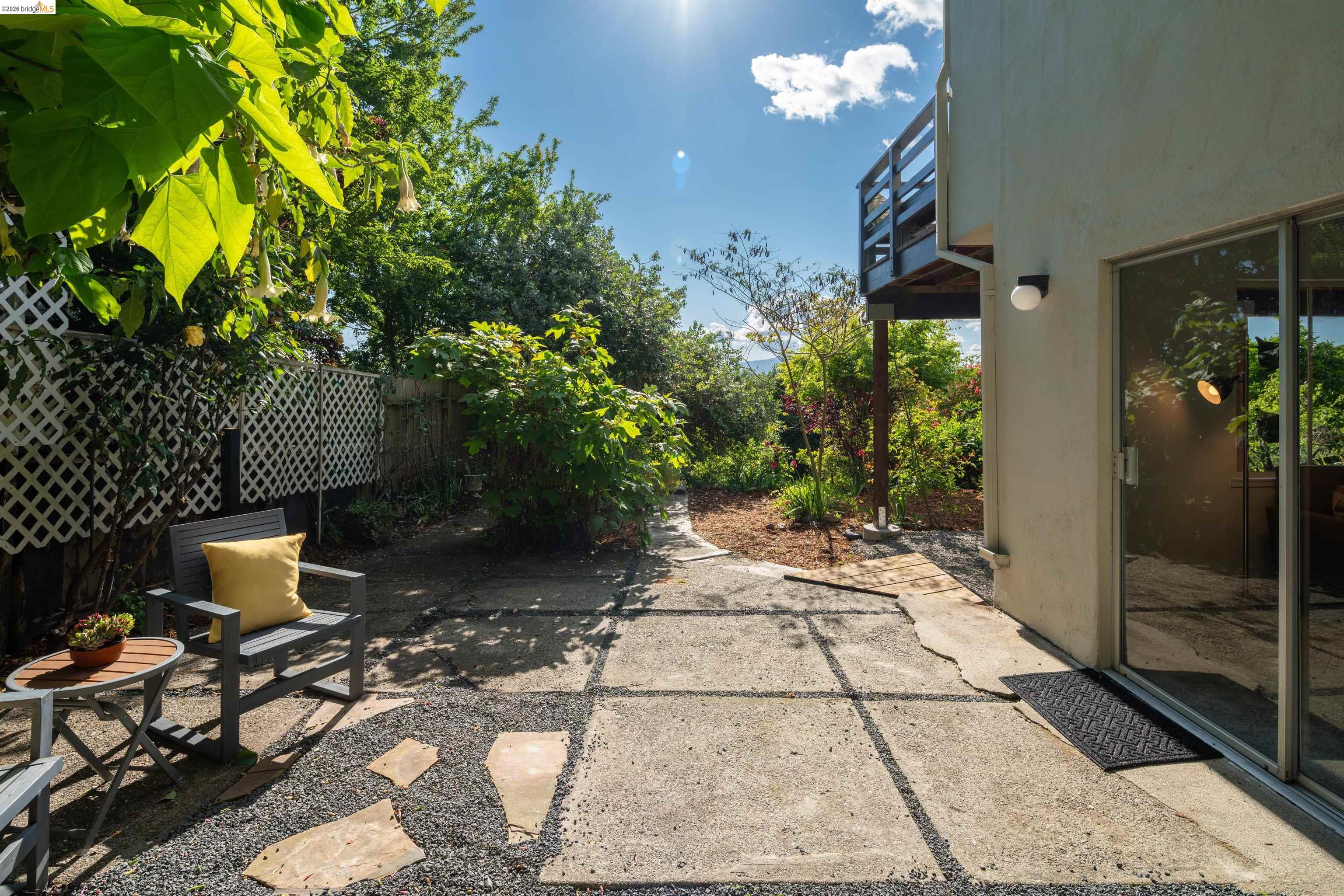 5941 Harbor View Ave