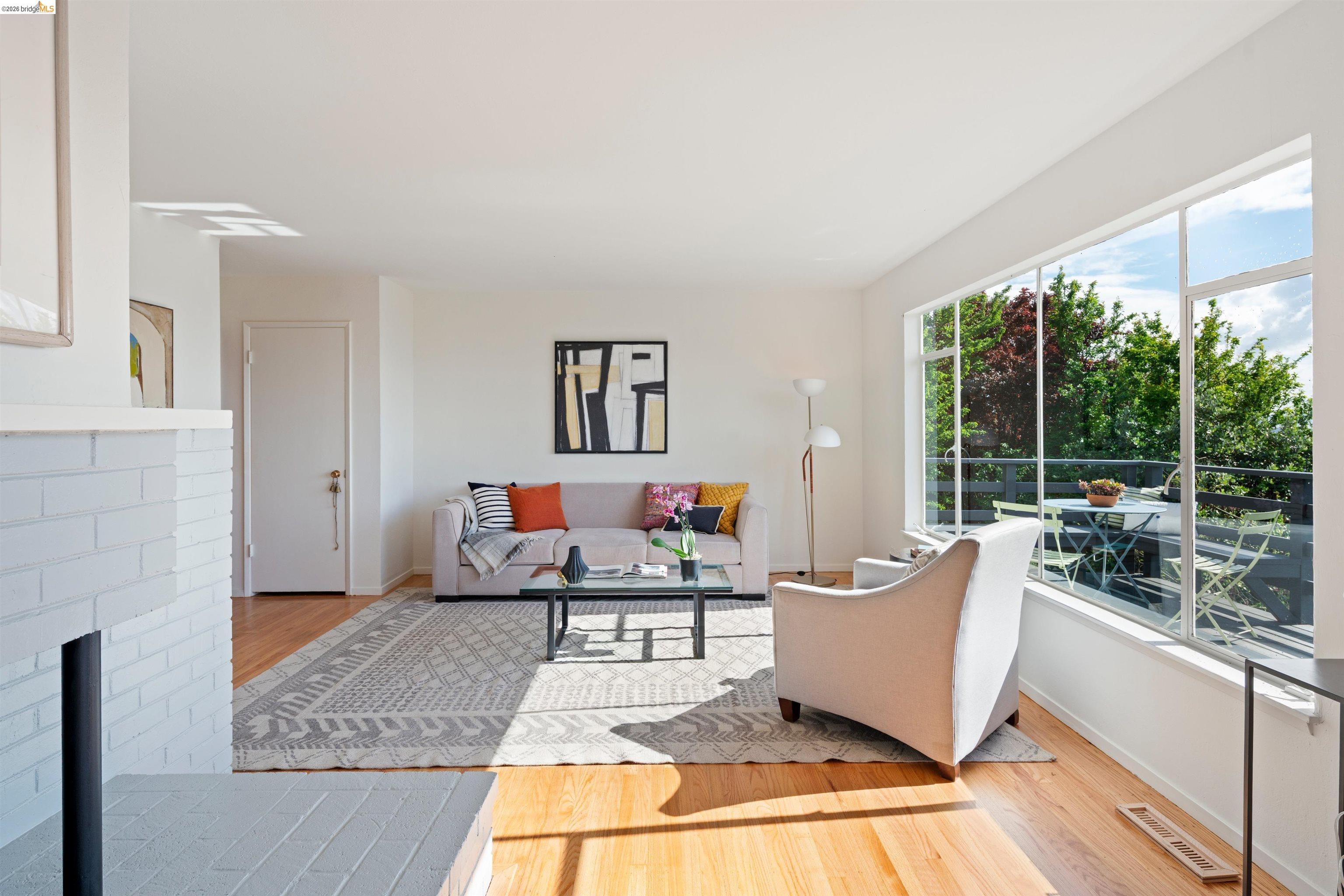 5941 Harbor View Ave