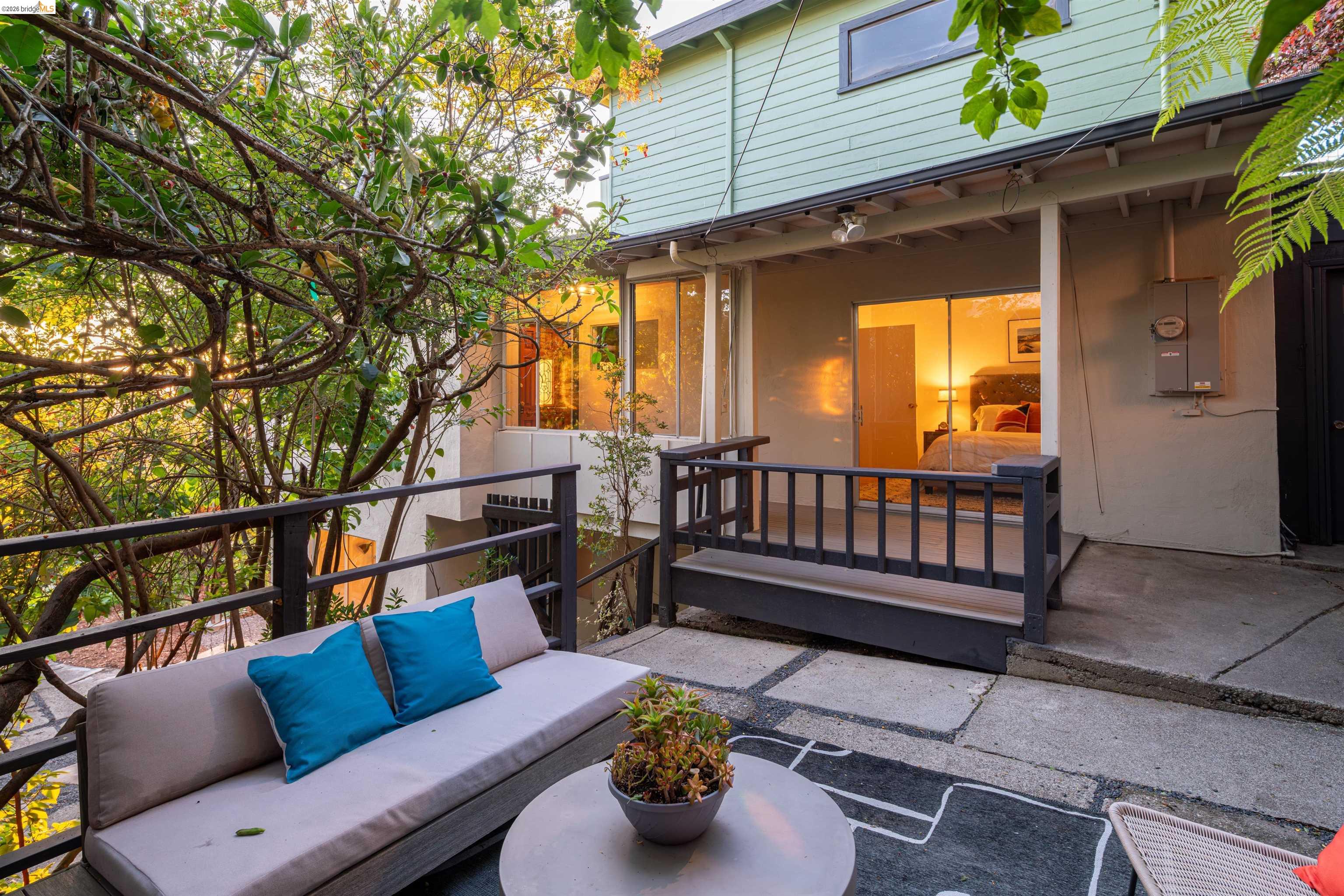 5941 Harbor View Ave