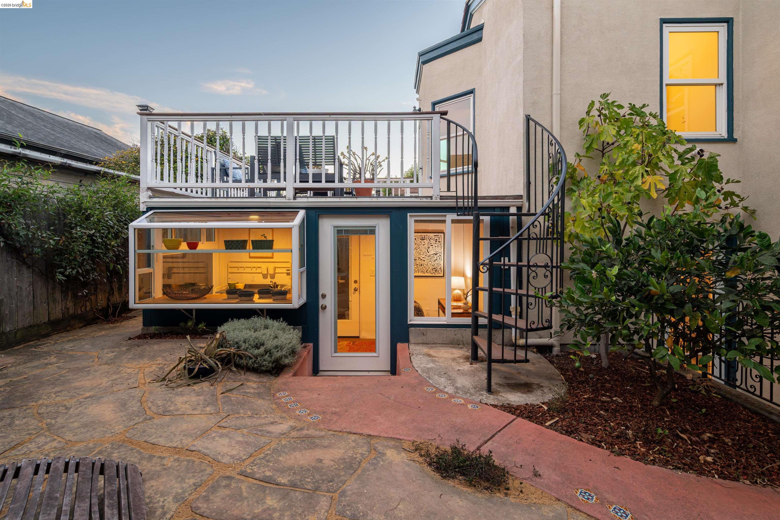 1220 Channing Way