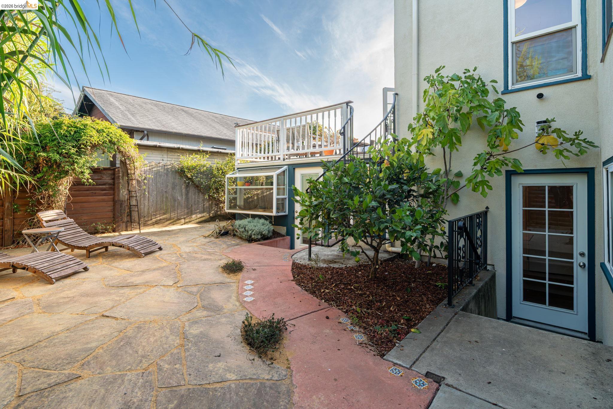 1220 Channing Way