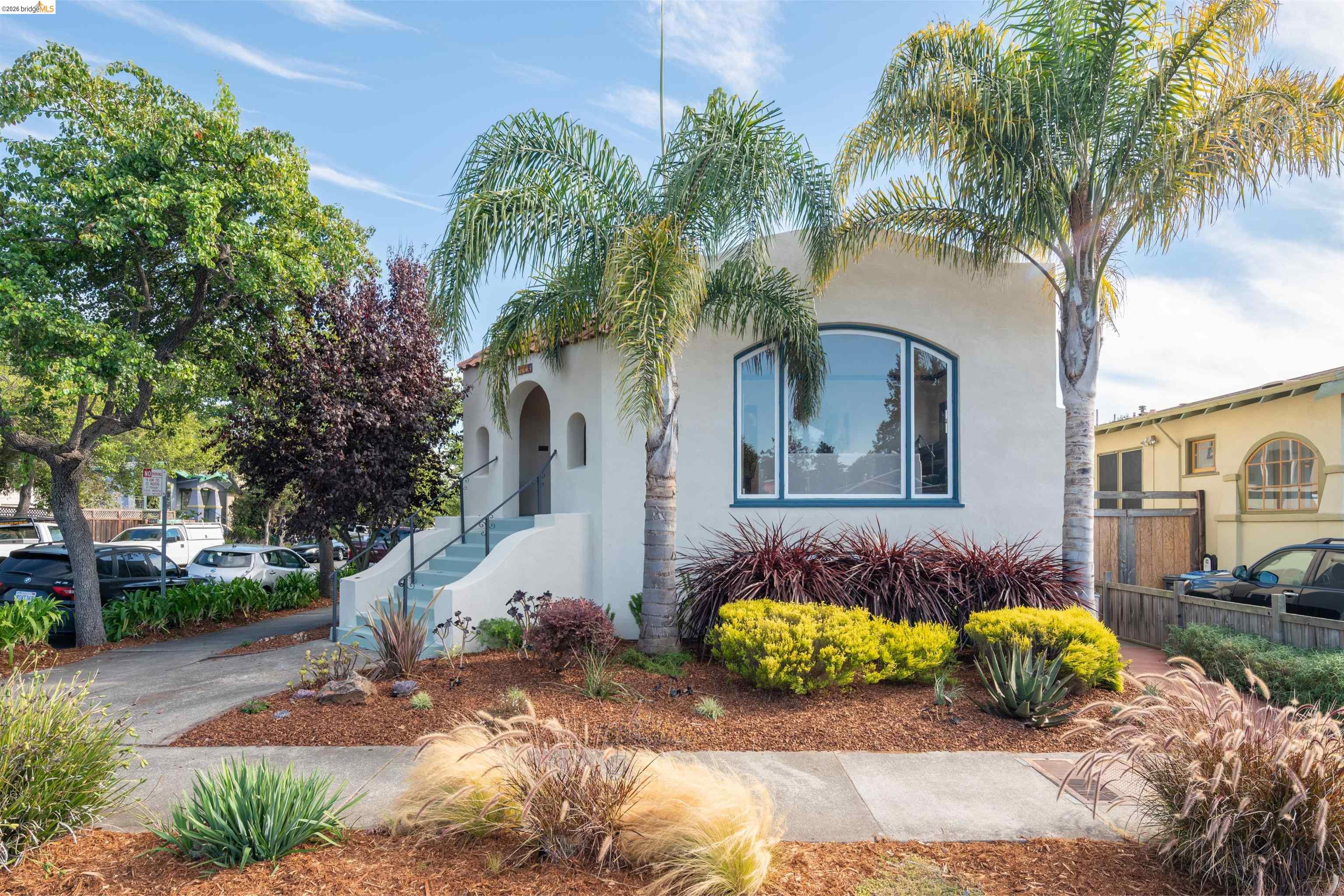 1220 Channing Way