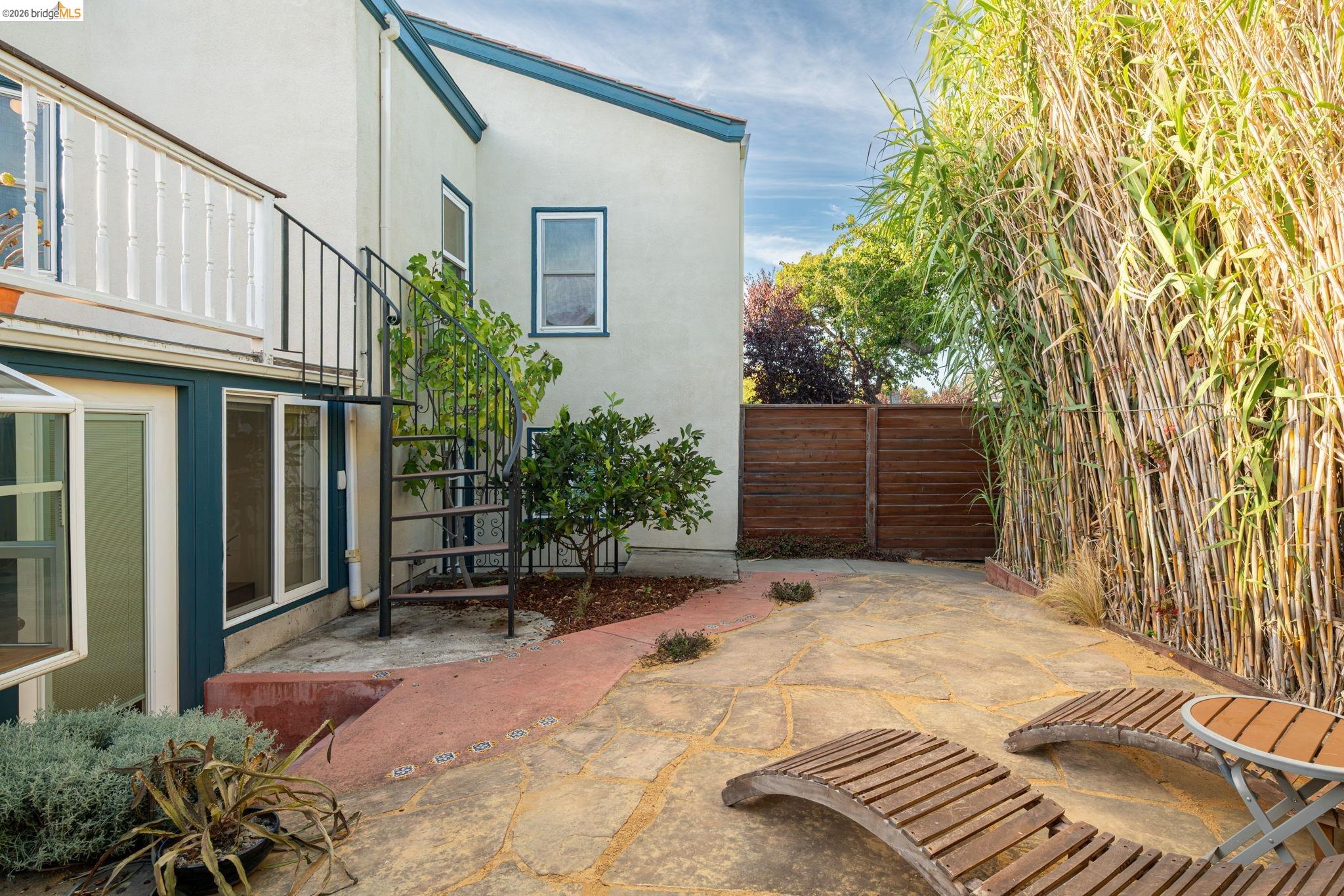 1220 Channing Way