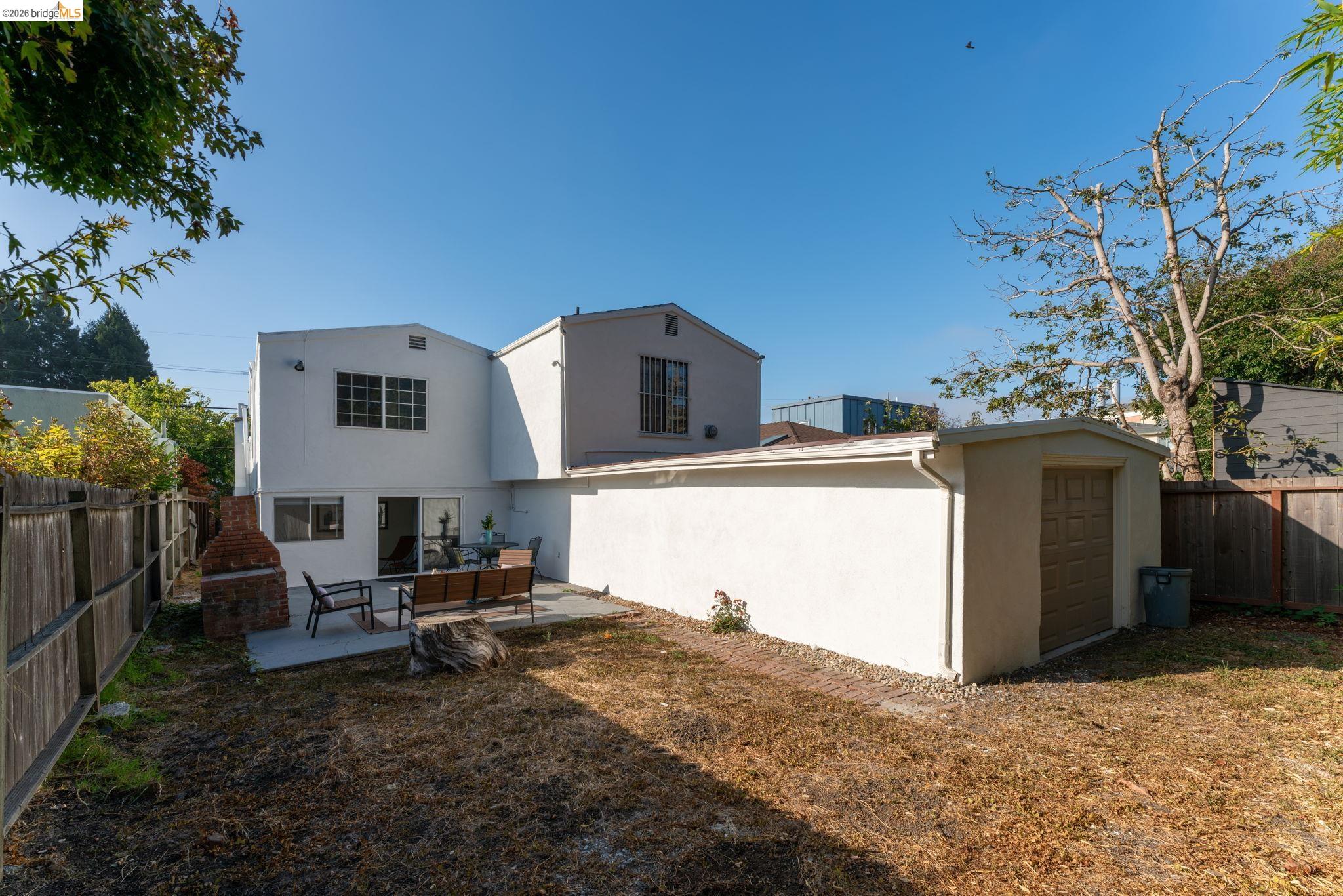 1527 Blake St