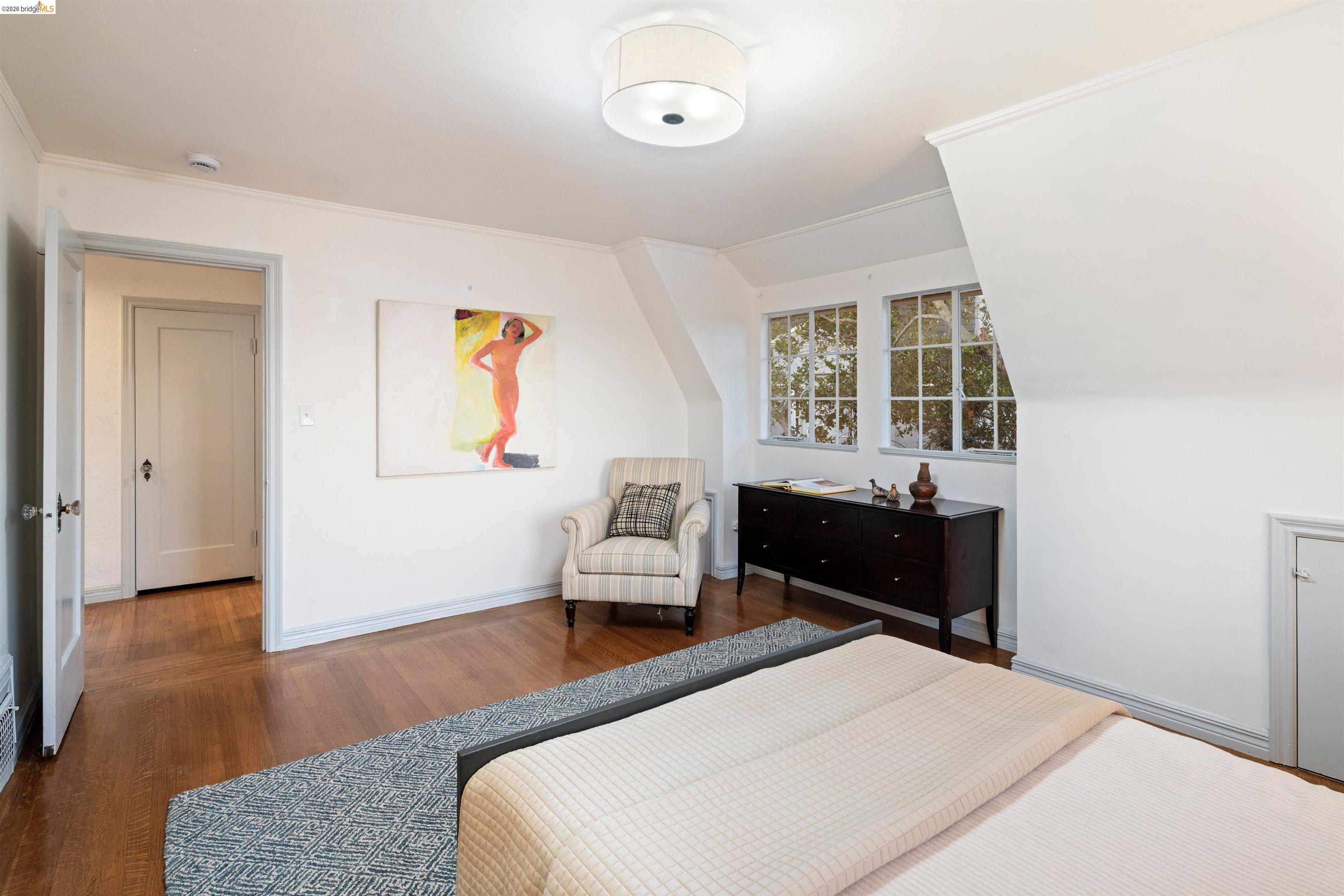 1101 Amador Ave