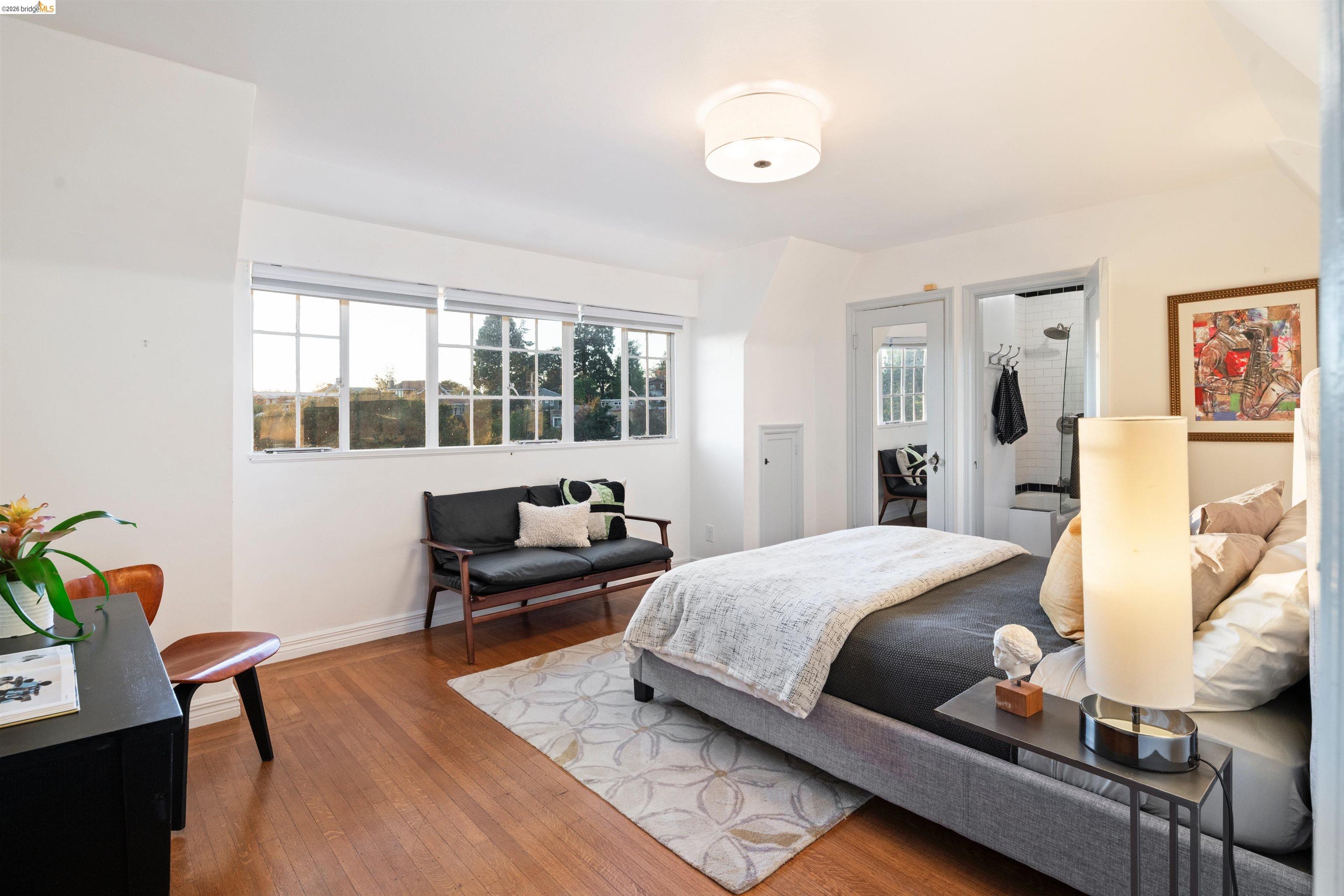 1101 Amador Ave