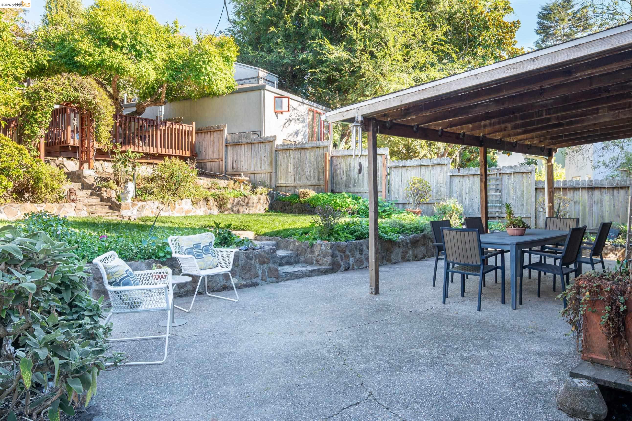 1101 Amador Ave