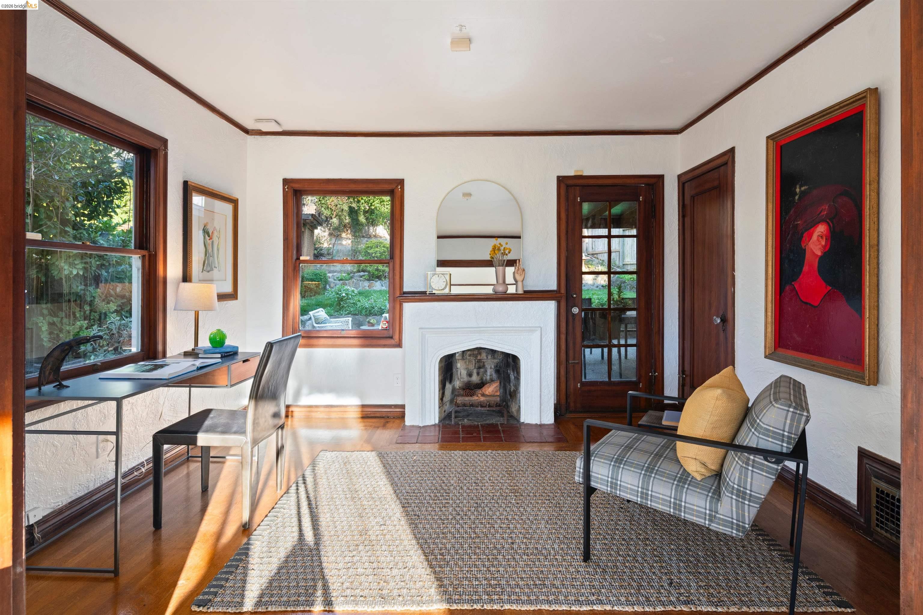 1101 Amador Ave