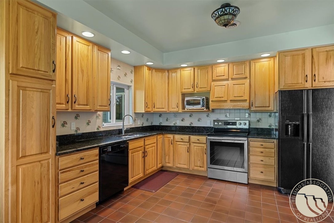 105 Schreiner Rd.