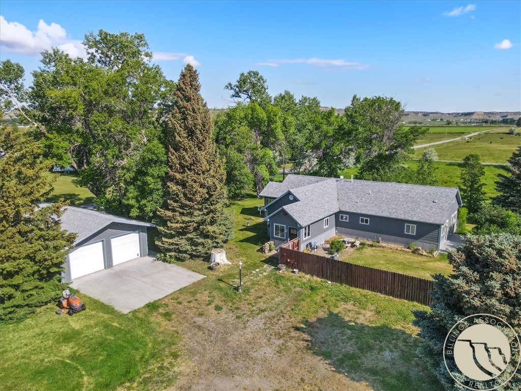 105 Schreiner Rd.